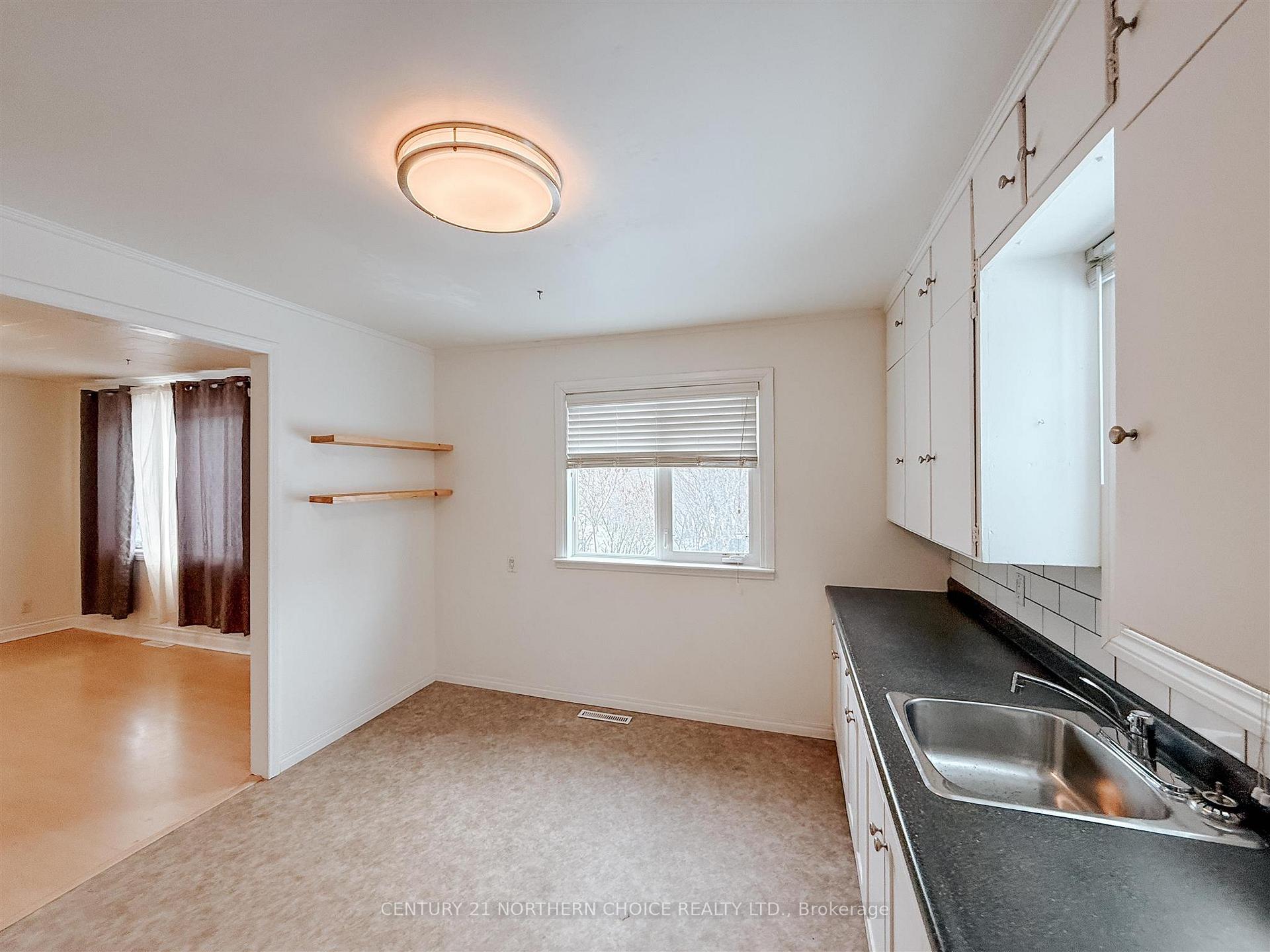 Photo 6 of 1326 River Drive, Kenora, Lakeside — HOMEH