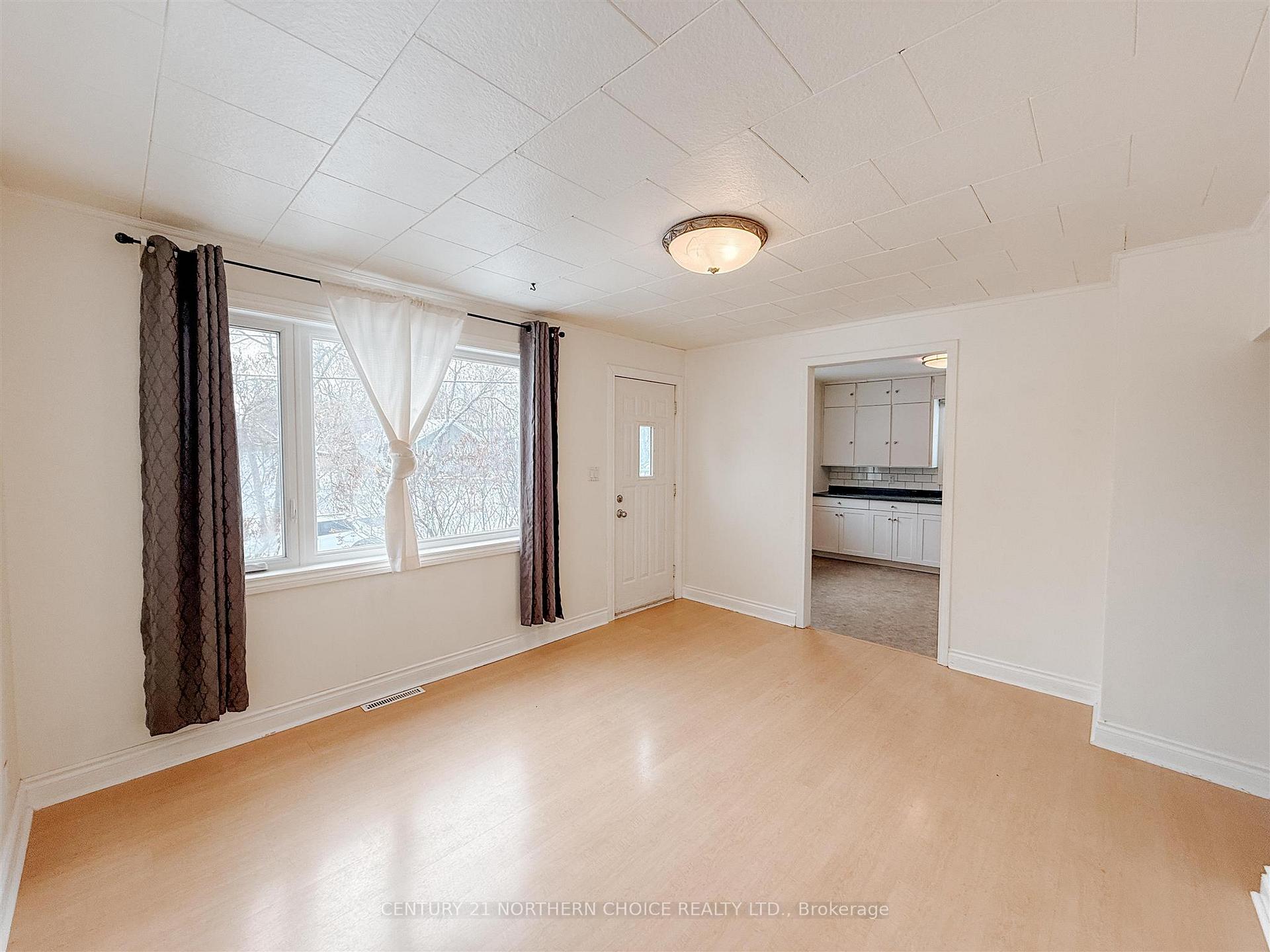 Photo 9 of 1326 River Drive, Kenora, Lakeside — HOMEH