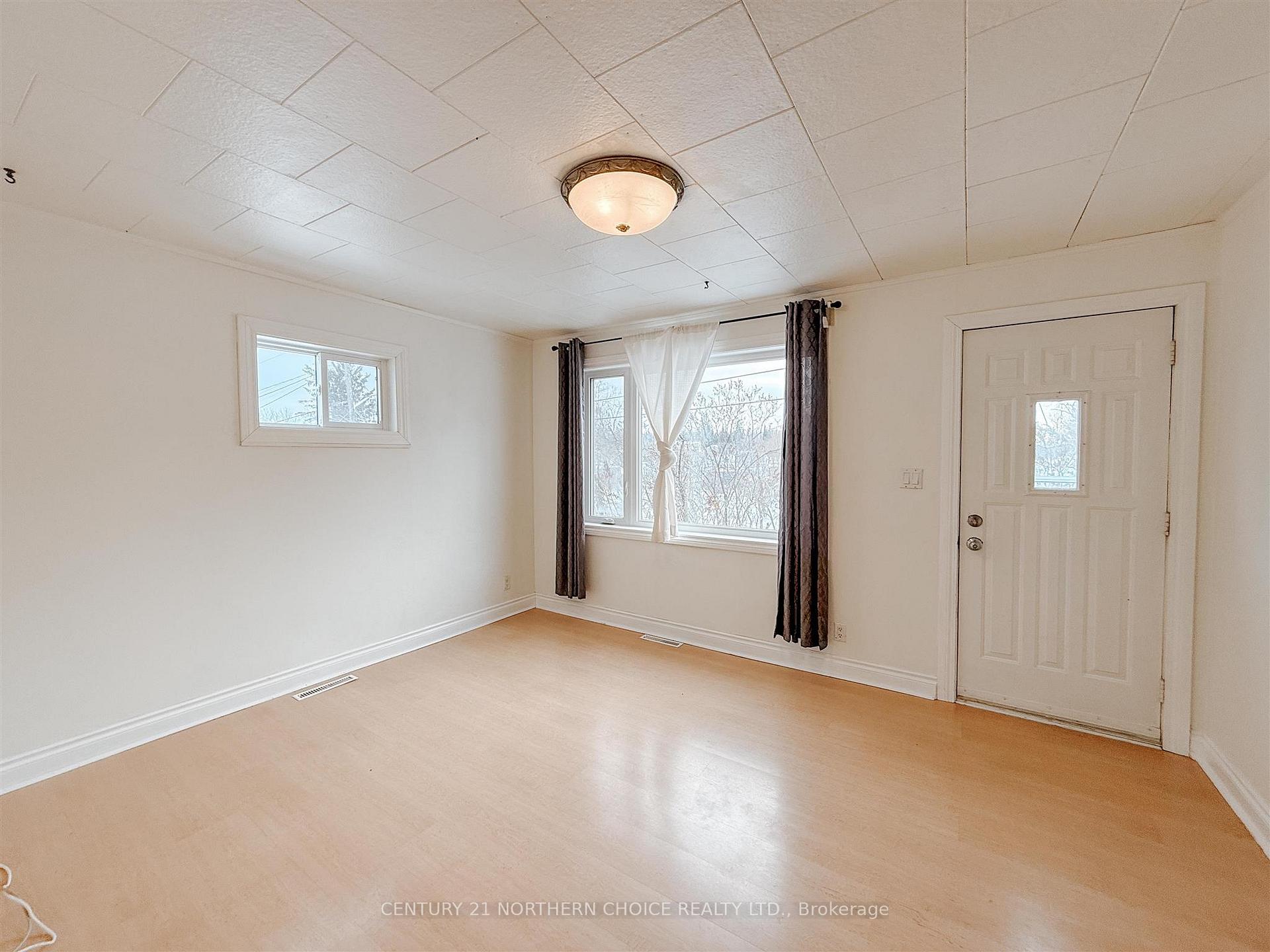 Photo 11 of 1326 River Drive, Kenora, Lakeside — HOMEH