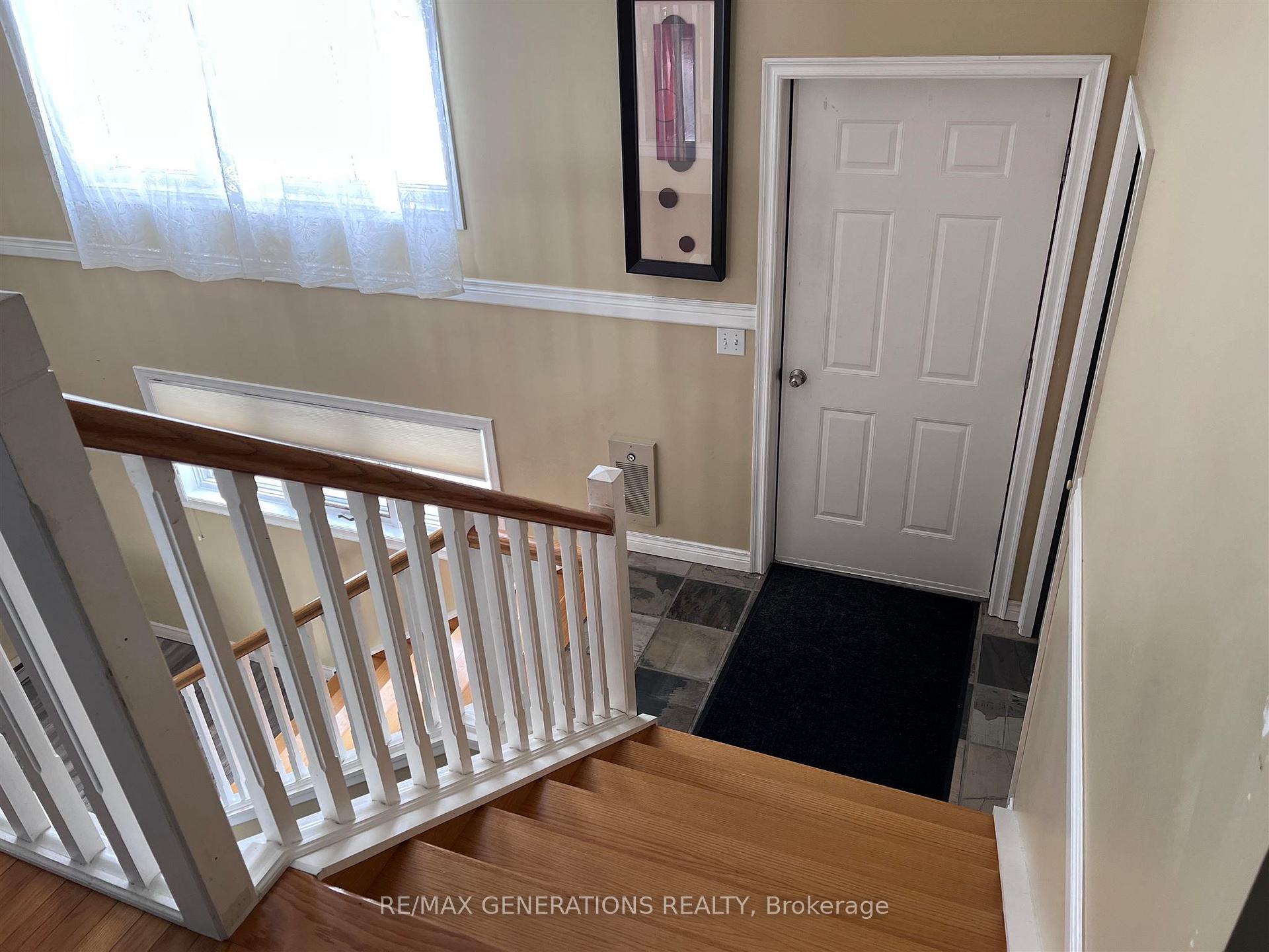 Photo 2 of 36 LaVerendrye Crescent, Marathon — HOMEH