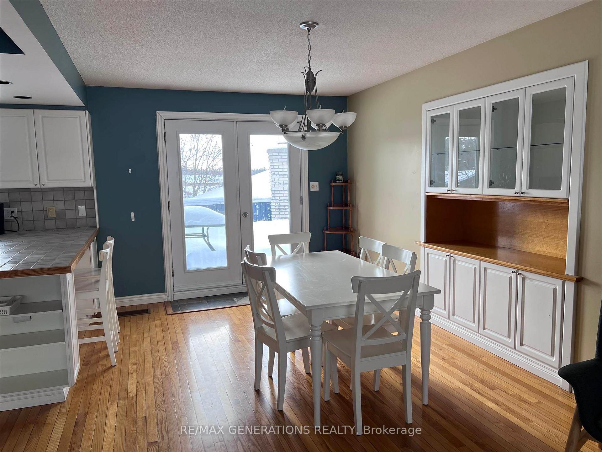 Photo 18 of 36 LaVerendrye Crescent, Marathon — HOMEH