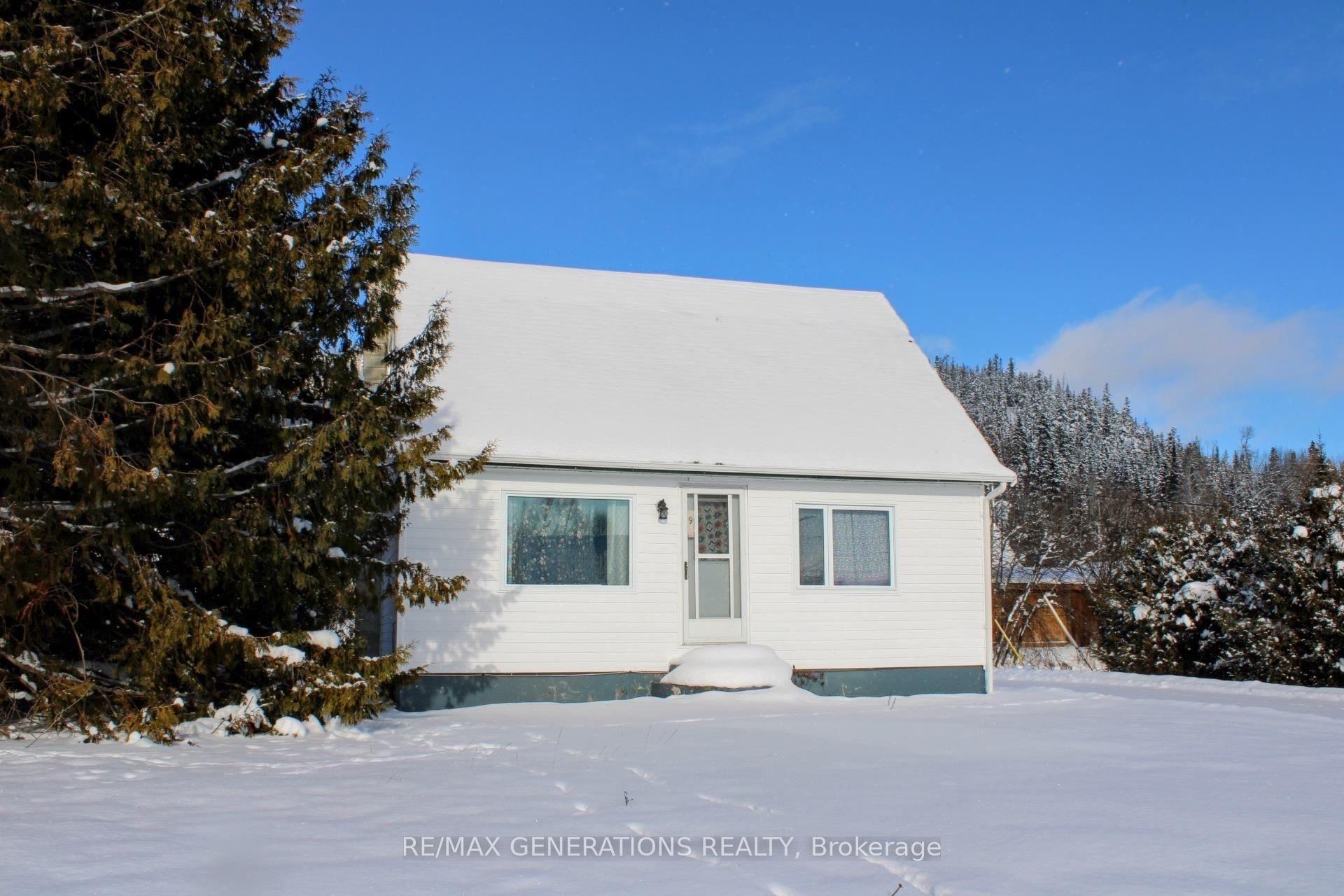 Front of 9 Sandpiper Avenue