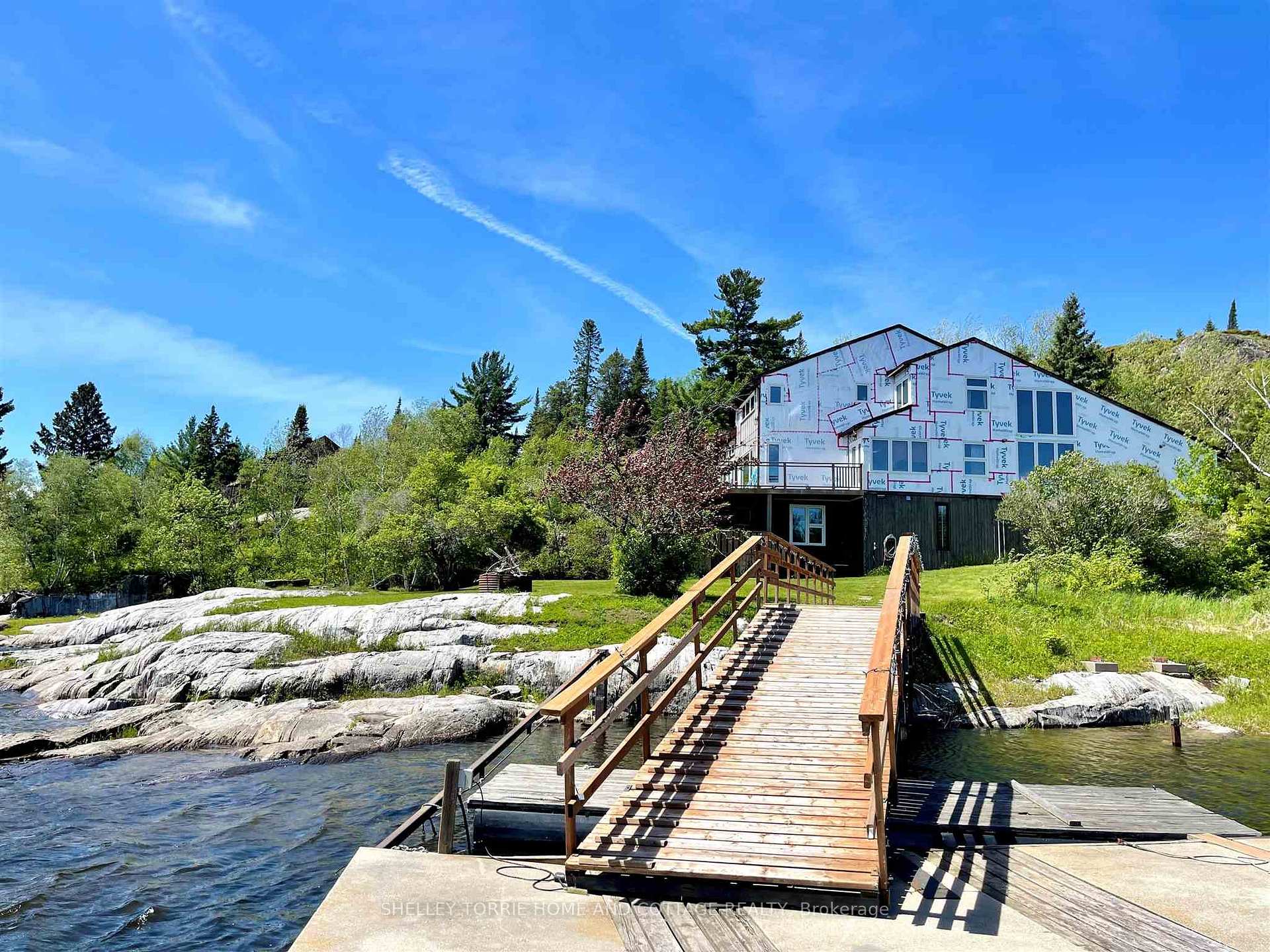 Photo 4 of 61 Peterson Drive, Kenora, Keewatin — HOMEH