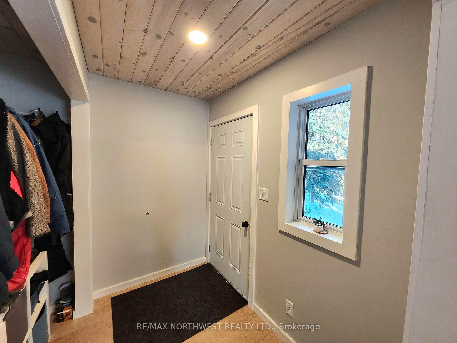 Photo 12 of 32 Beach Street, Kenora, Coney Island — HOMEH