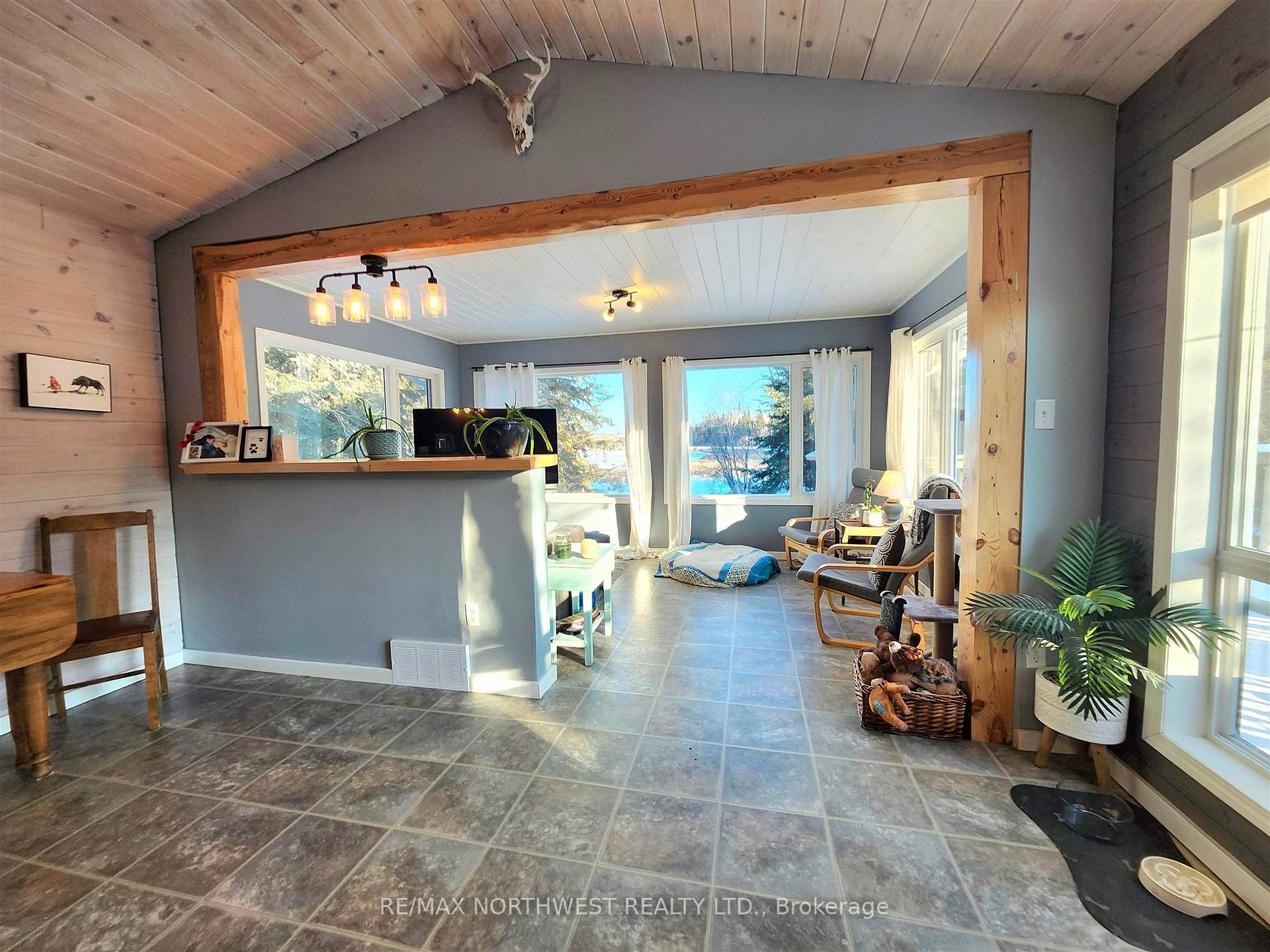 Photo 14 of 32 Beach Street, Kenora, Coney Island — HOMEH