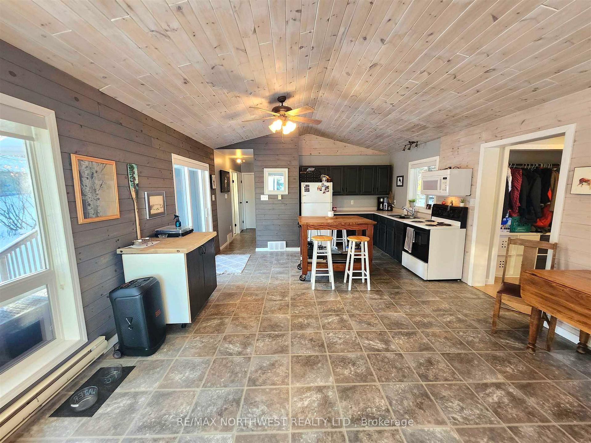 Photo 19 of 32 Beach Street, Kenora, Coney Island — HOMEH