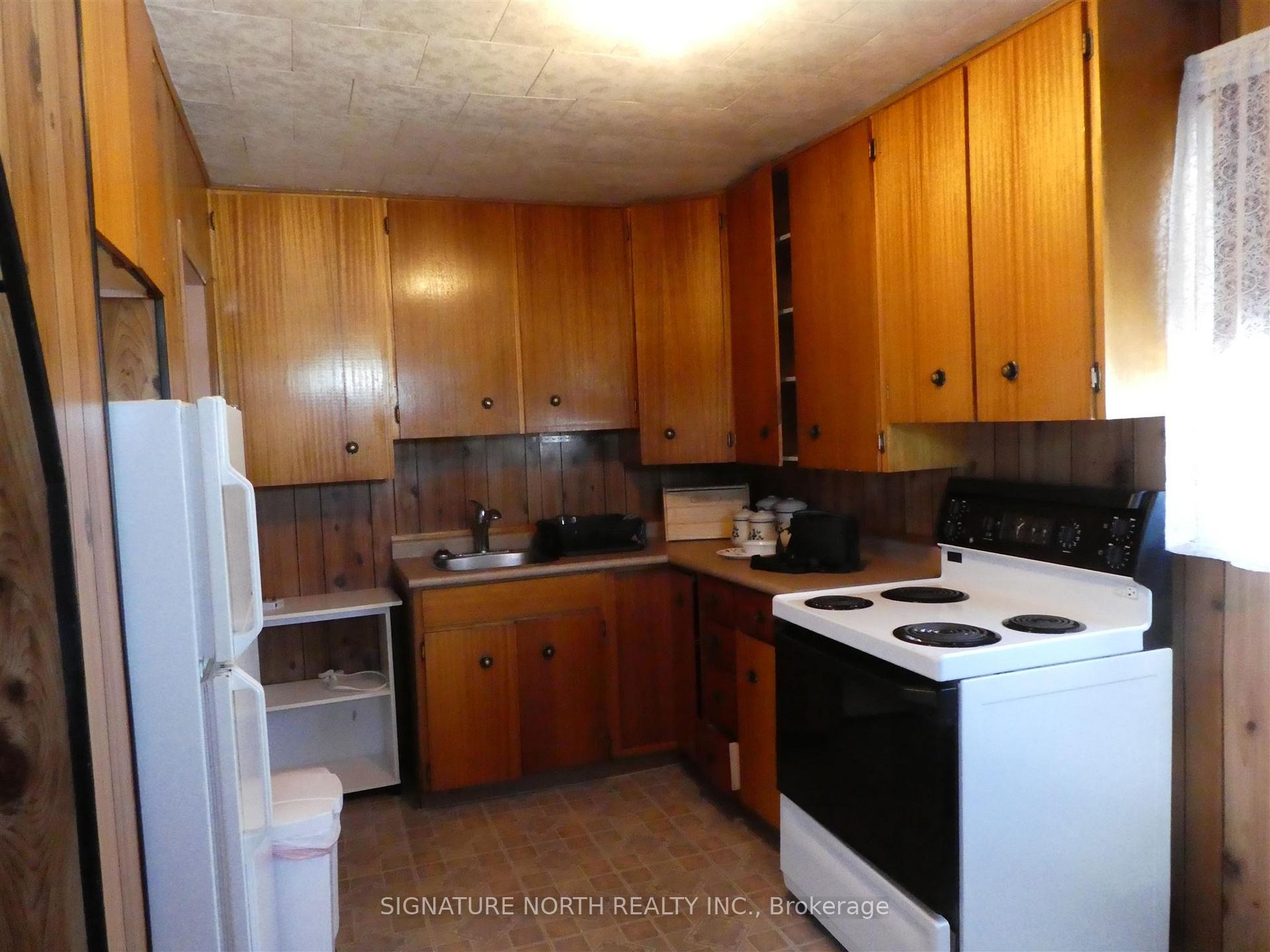 Photo 5 of 327 Ball Park Crescent, Greenstone — HOMEH