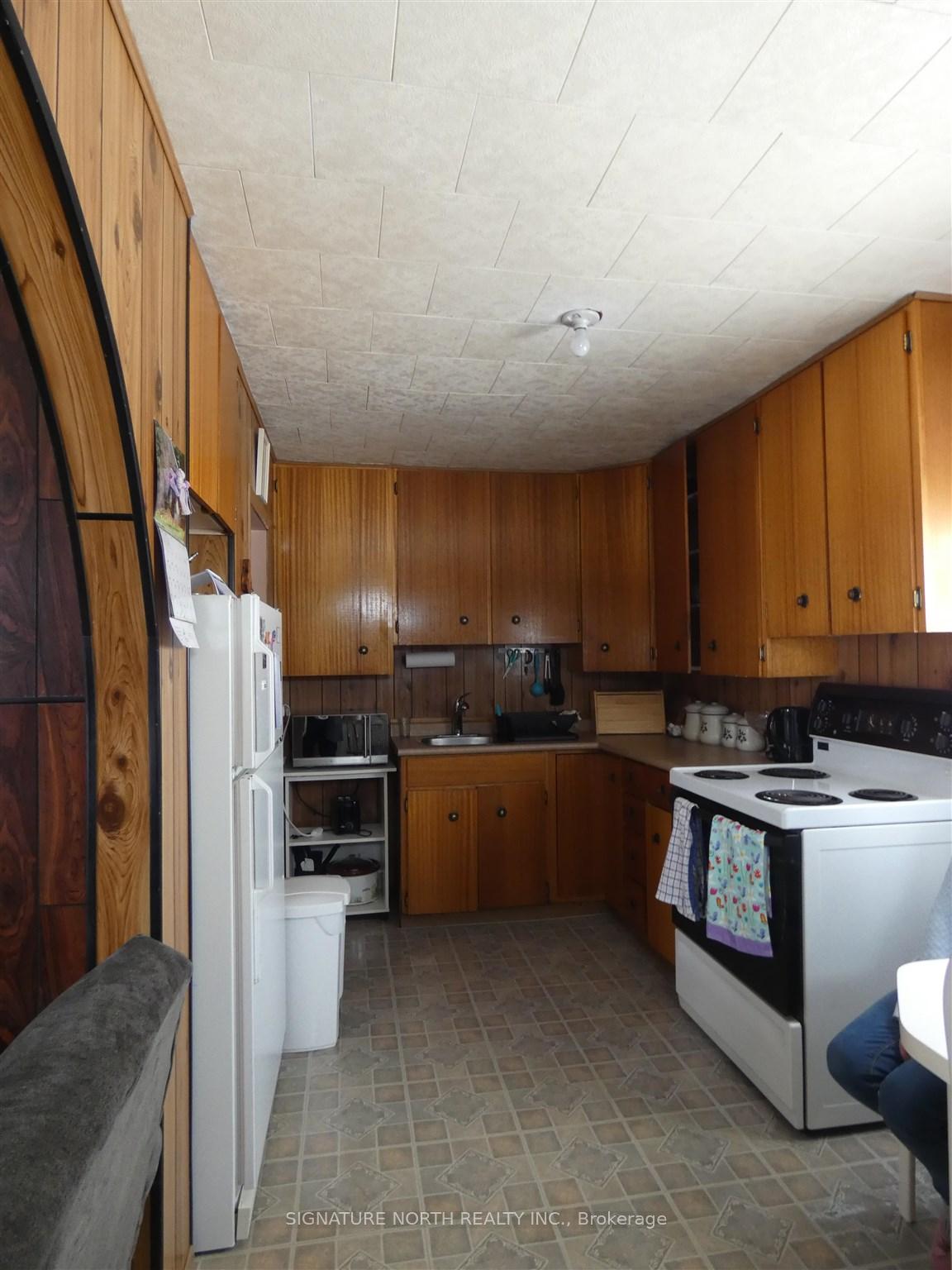 Photo 7 of 327 Ball Park Crescent, Greenstone — HOMEH