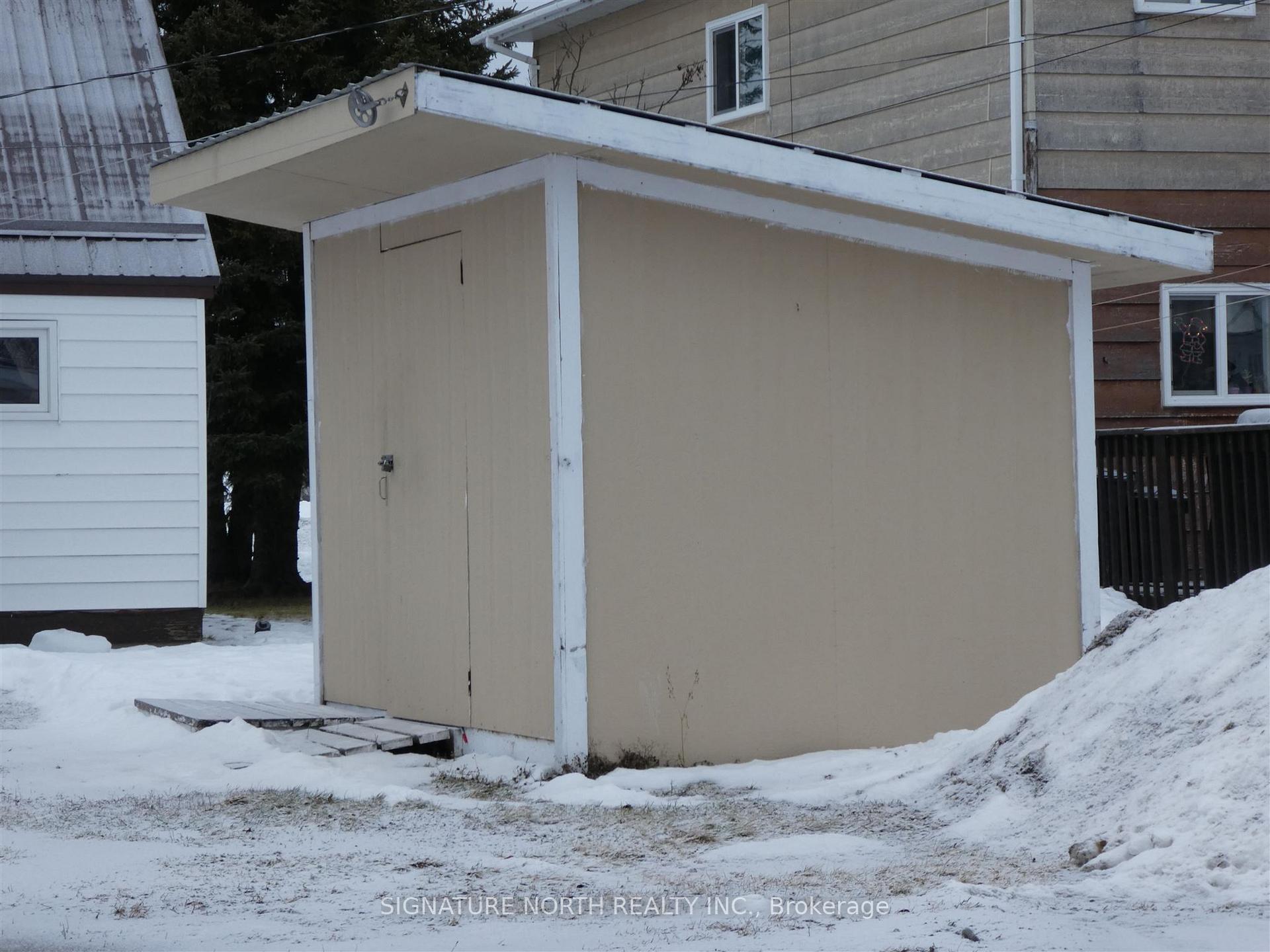 Photo 12 of 327 Ball Park Crescent, Greenstone — HOMEH