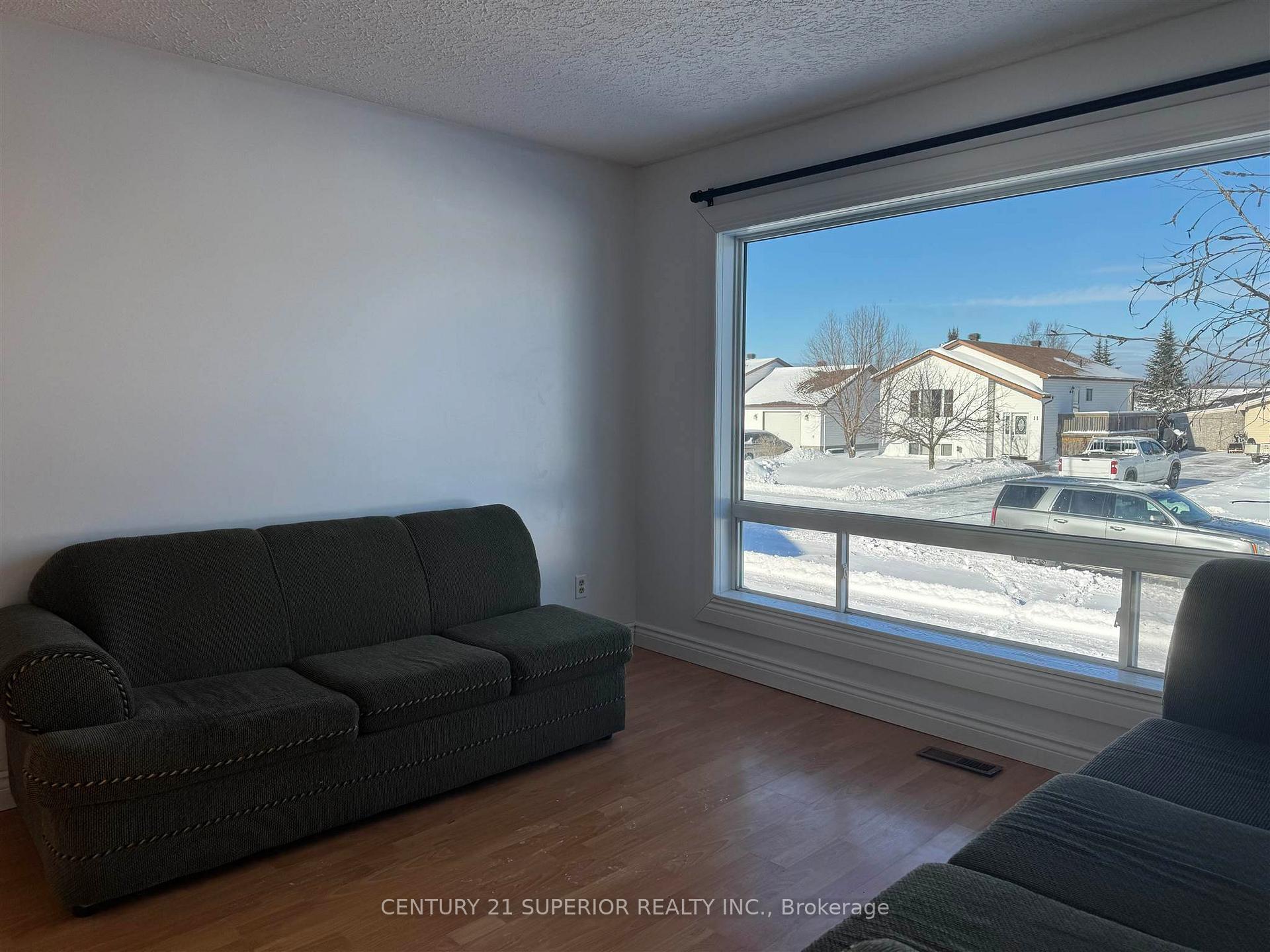 Photo 11 of 14 Pinewood Walk, Marathon — HOMEH