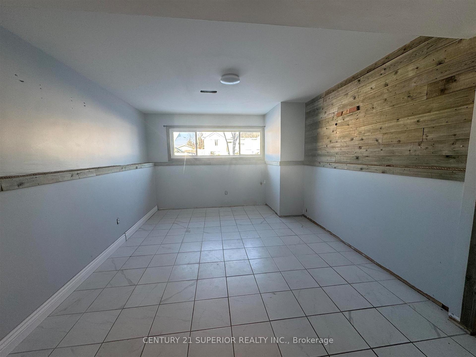 Photo 26 of 14 Pinewood Walk, Marathon — HOMEH