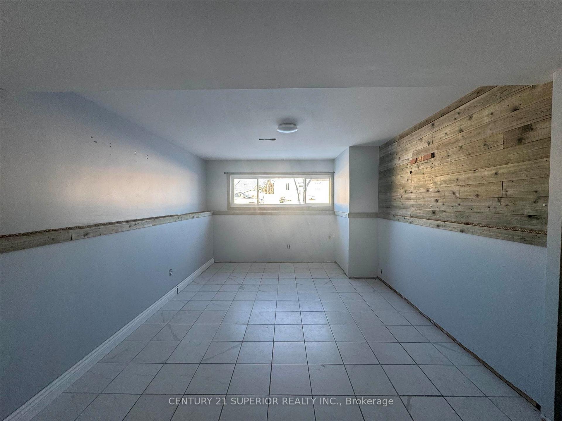 Photo 35 of 14 Pinewood Walk, Marathon — HOMEH