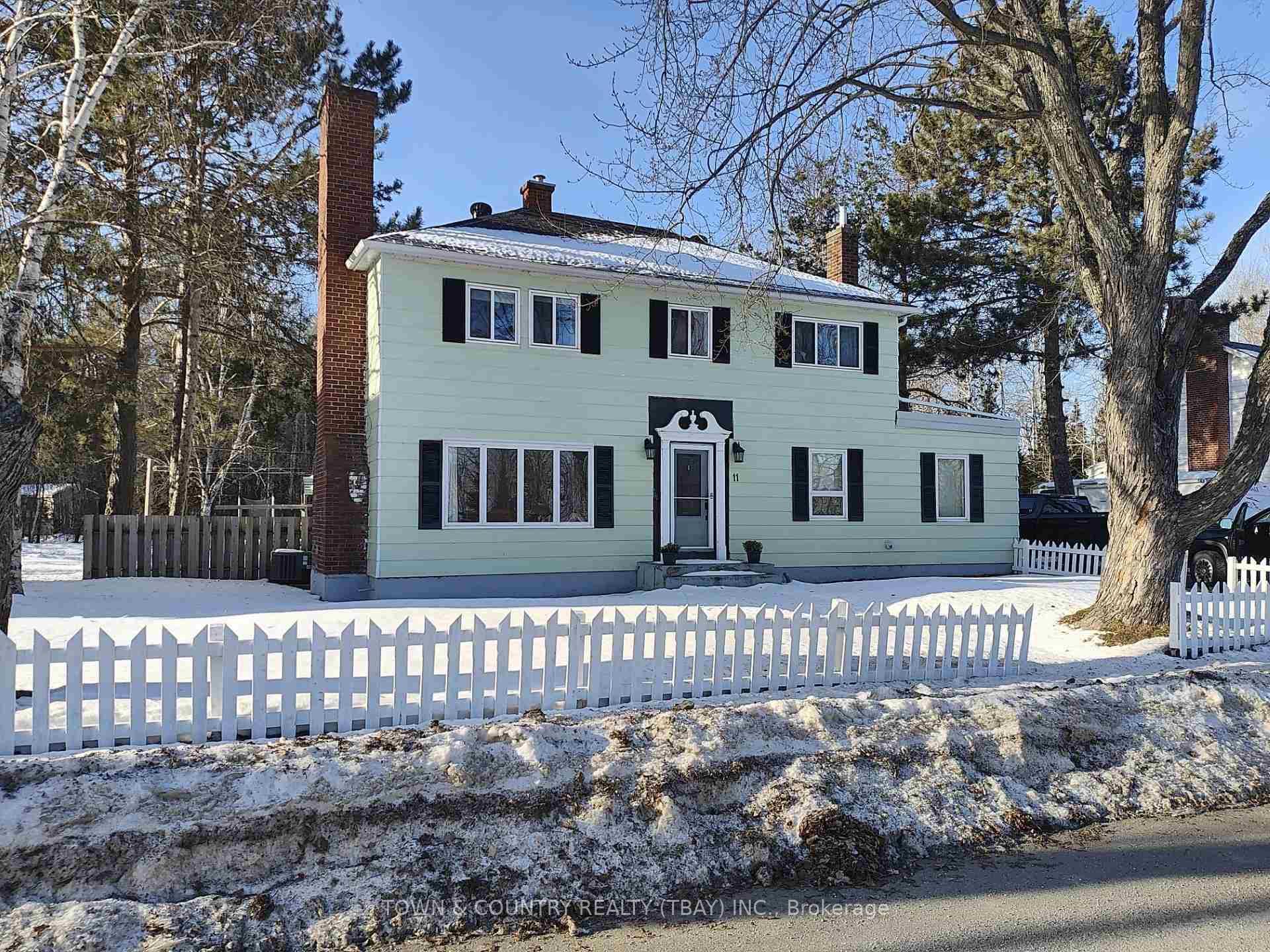 Photo 1 of 11 White Blvd., Red Rock — HOMEH