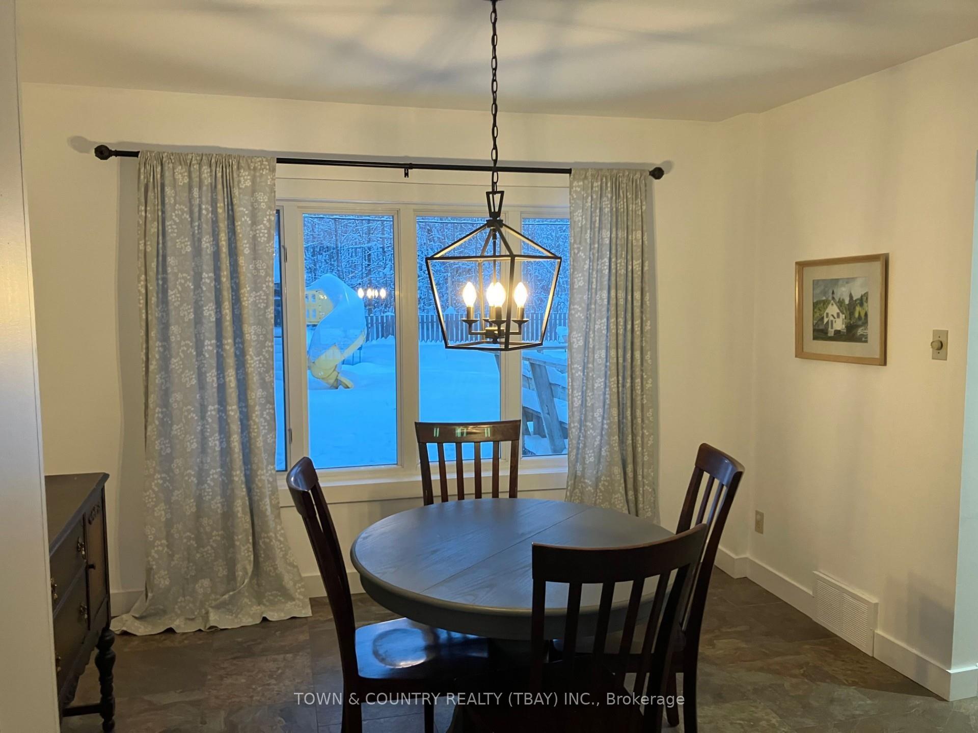Photo 8 of 11 White Blvd., Red Rock — HOMEH