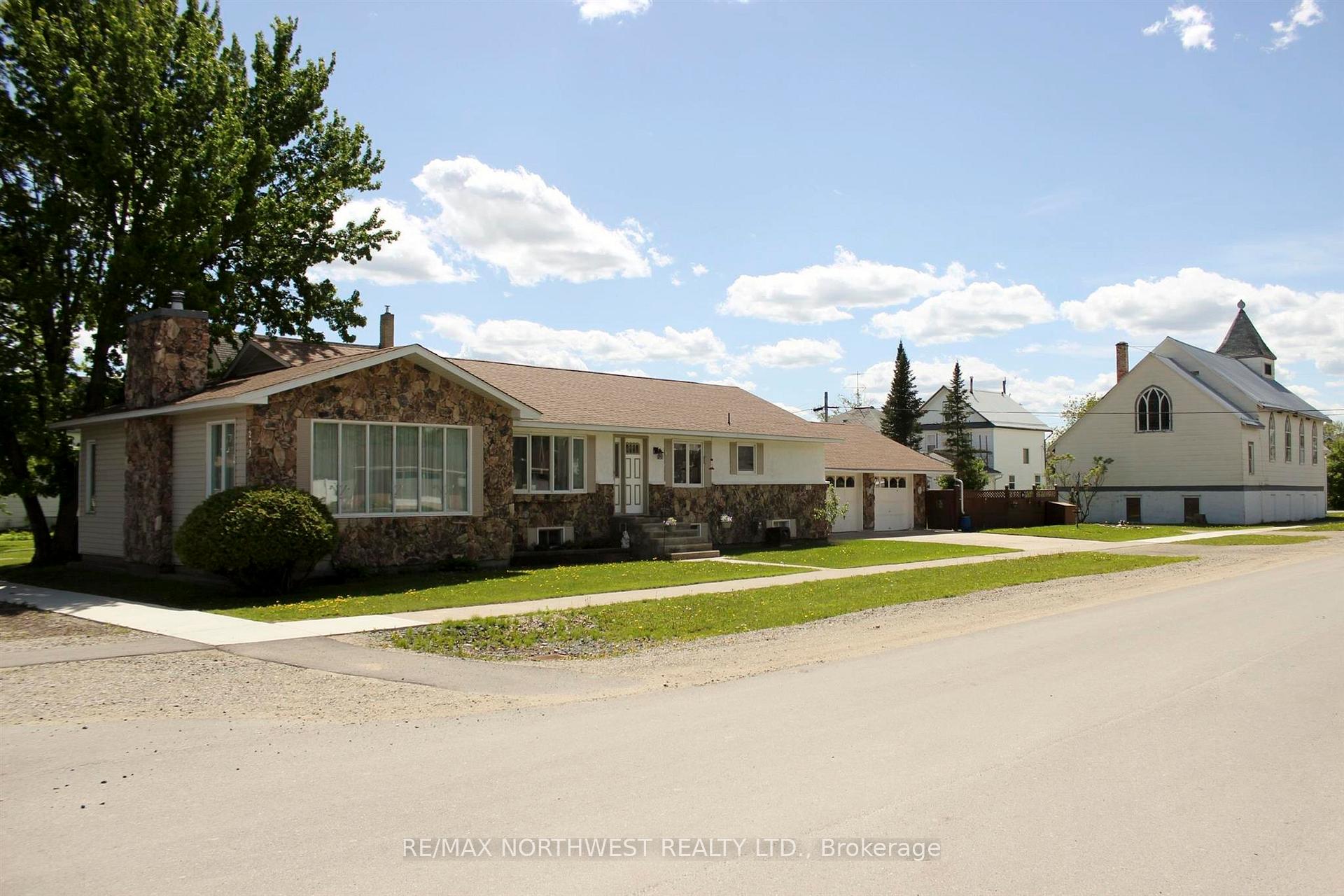 Photo 1 of 219 Second ST, Rainy River — HOMEH