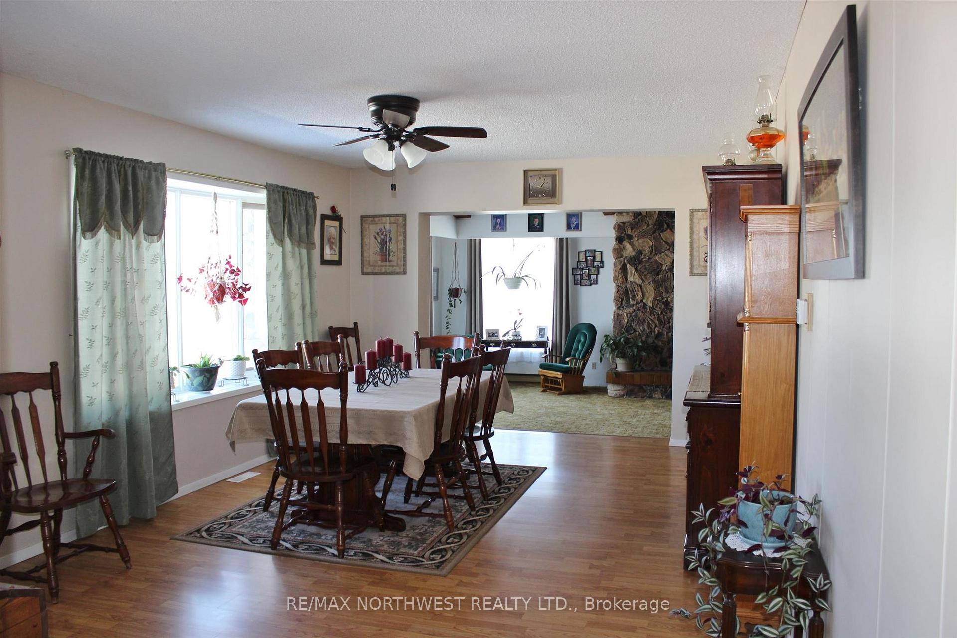 Photo 14 of 219 Second ST, Rainy River — HOMEH