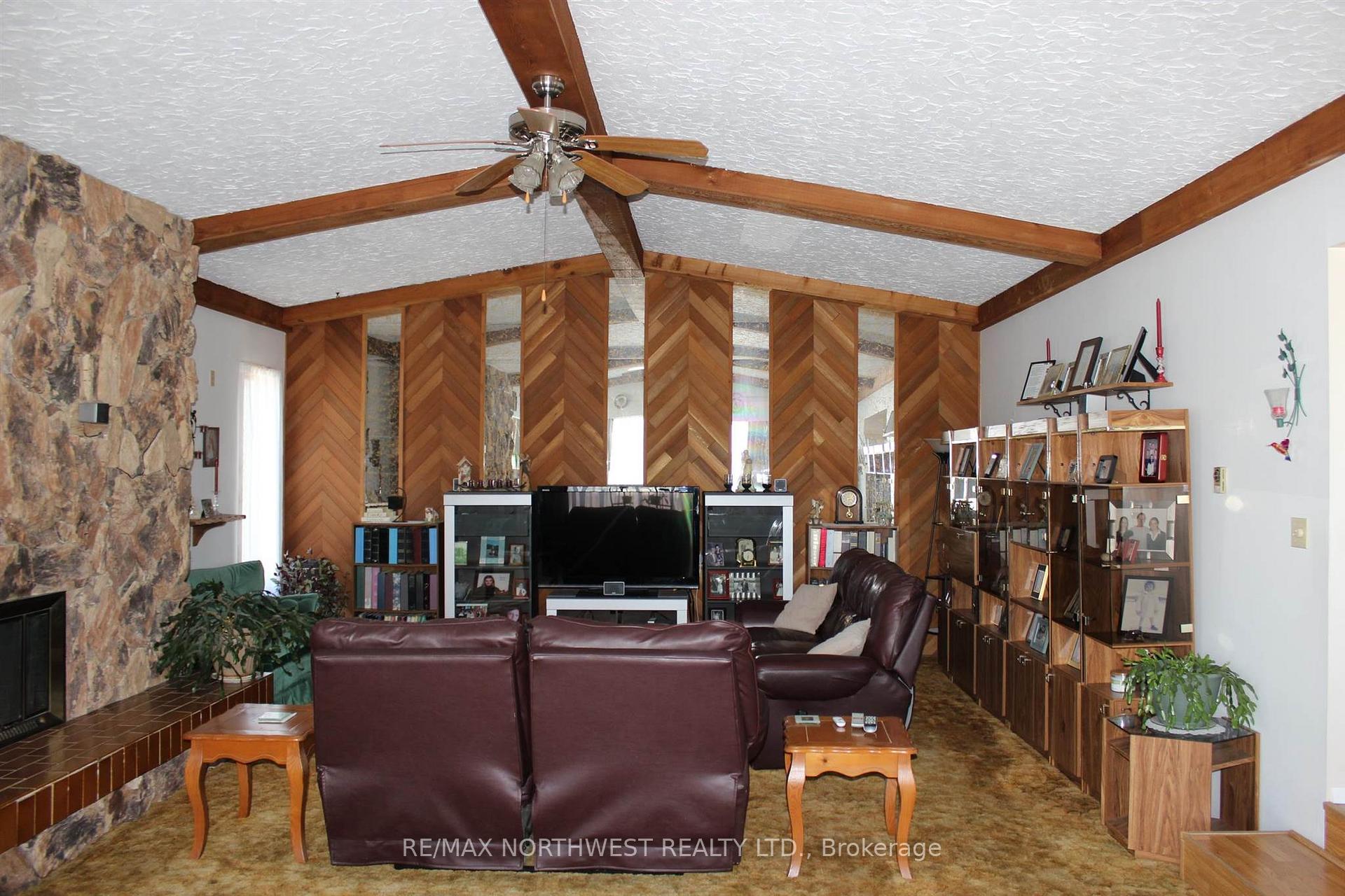 Photo 19 of 219 Second ST, Rainy River — HOMEH