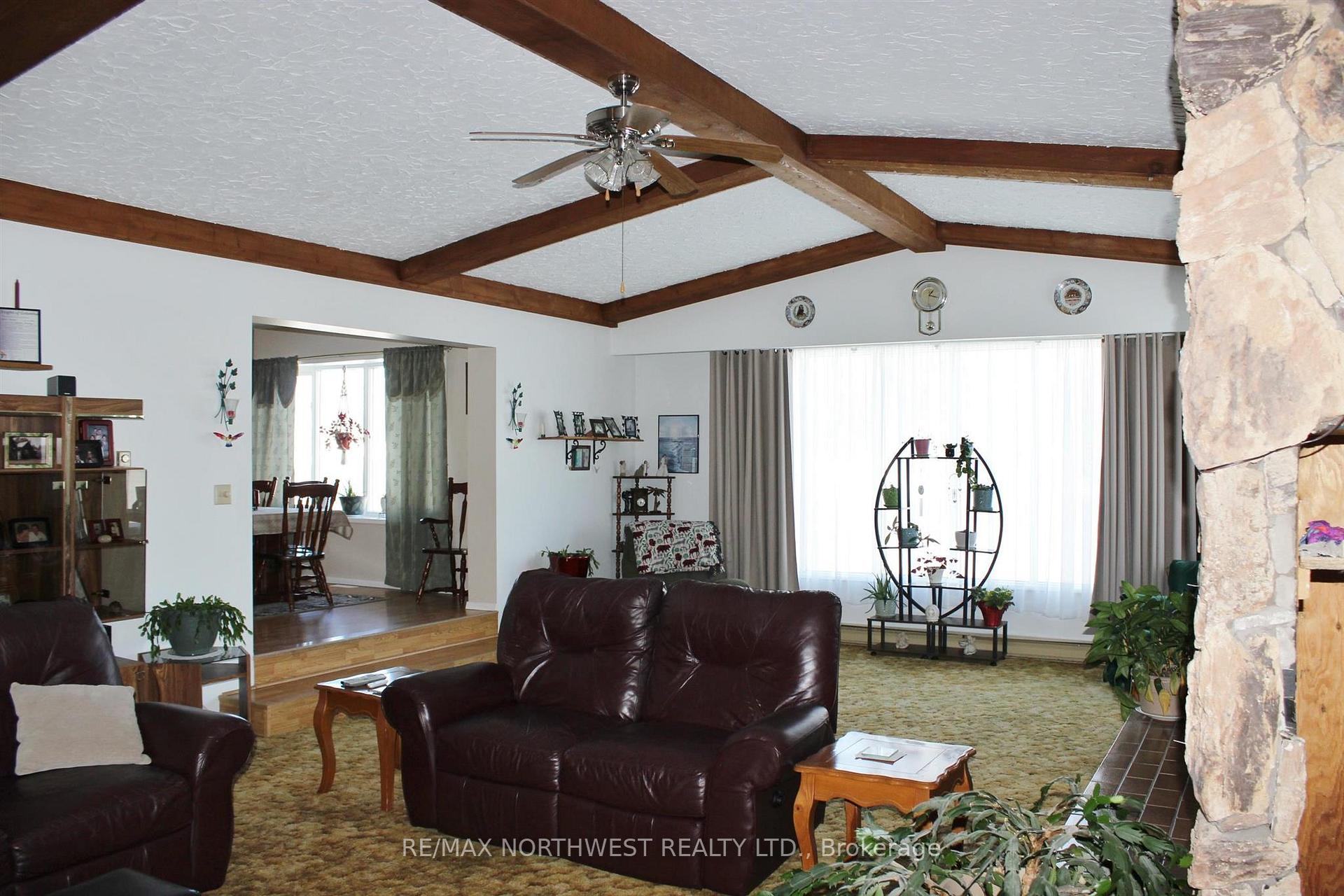 Photo 24 of 219 Second ST, Rainy River — HOMEH