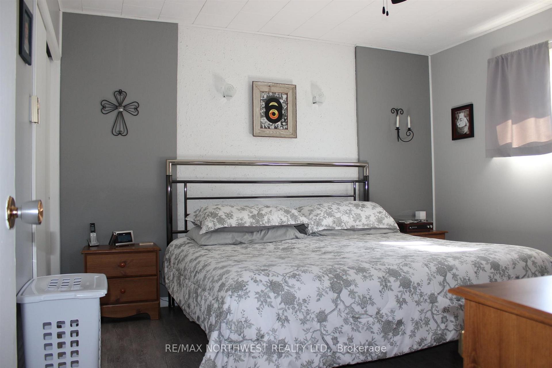 Photo 25 of 219 Second ST, Rainy River — HOMEH