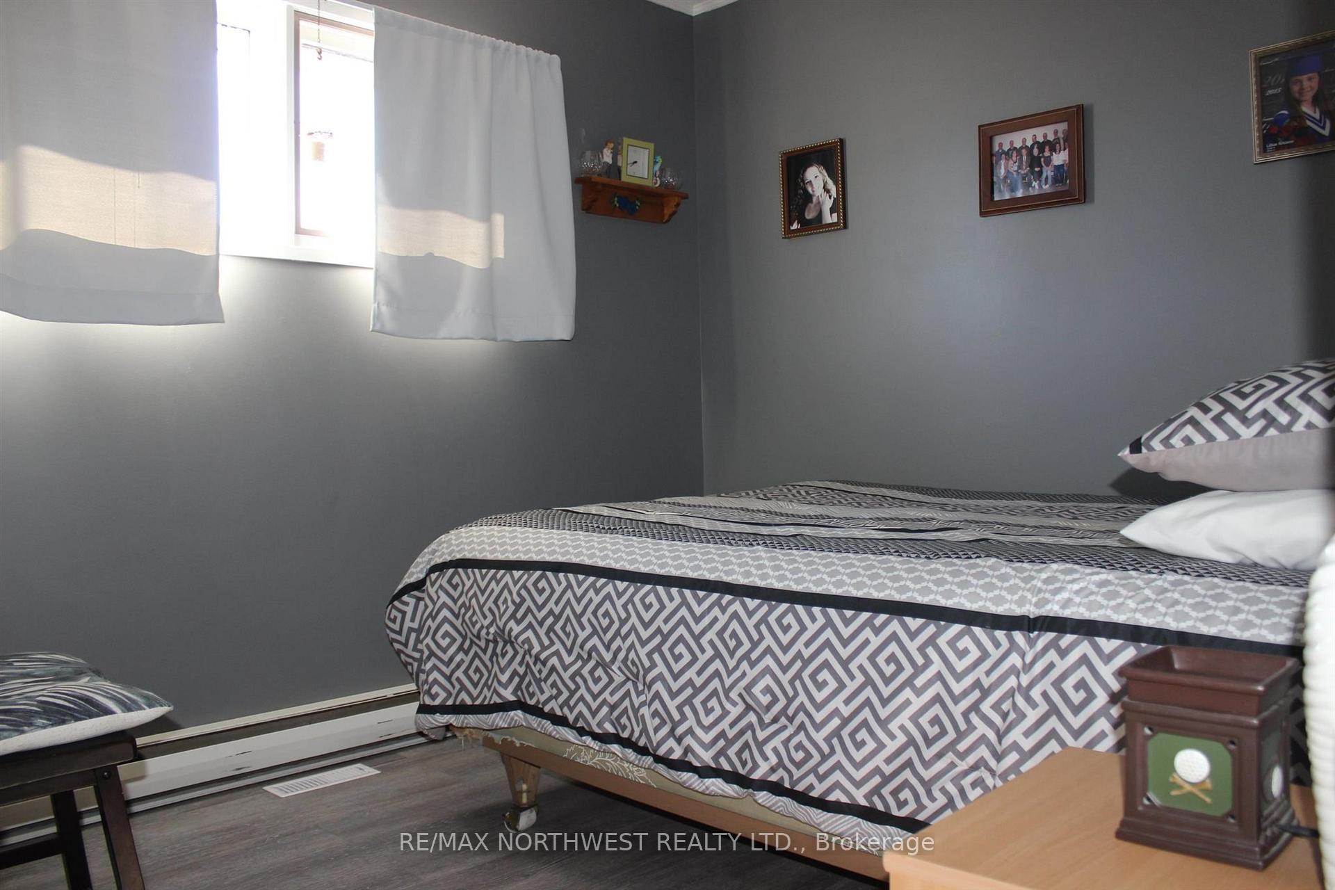 Photo 29 of 219 Second ST, Rainy River — HOMEH