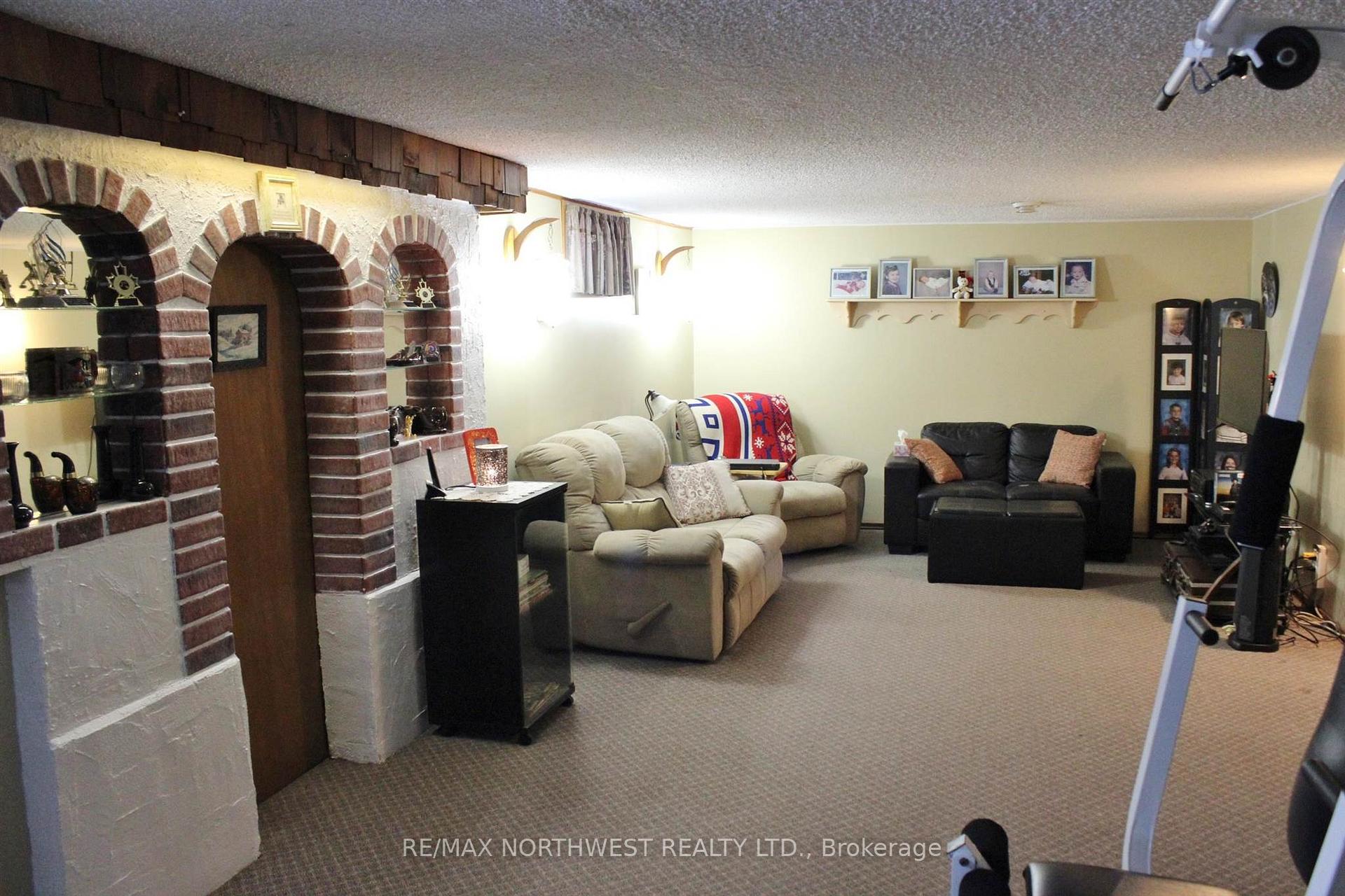 Photo 36 of 219 Second ST, Rainy River — HOMEH