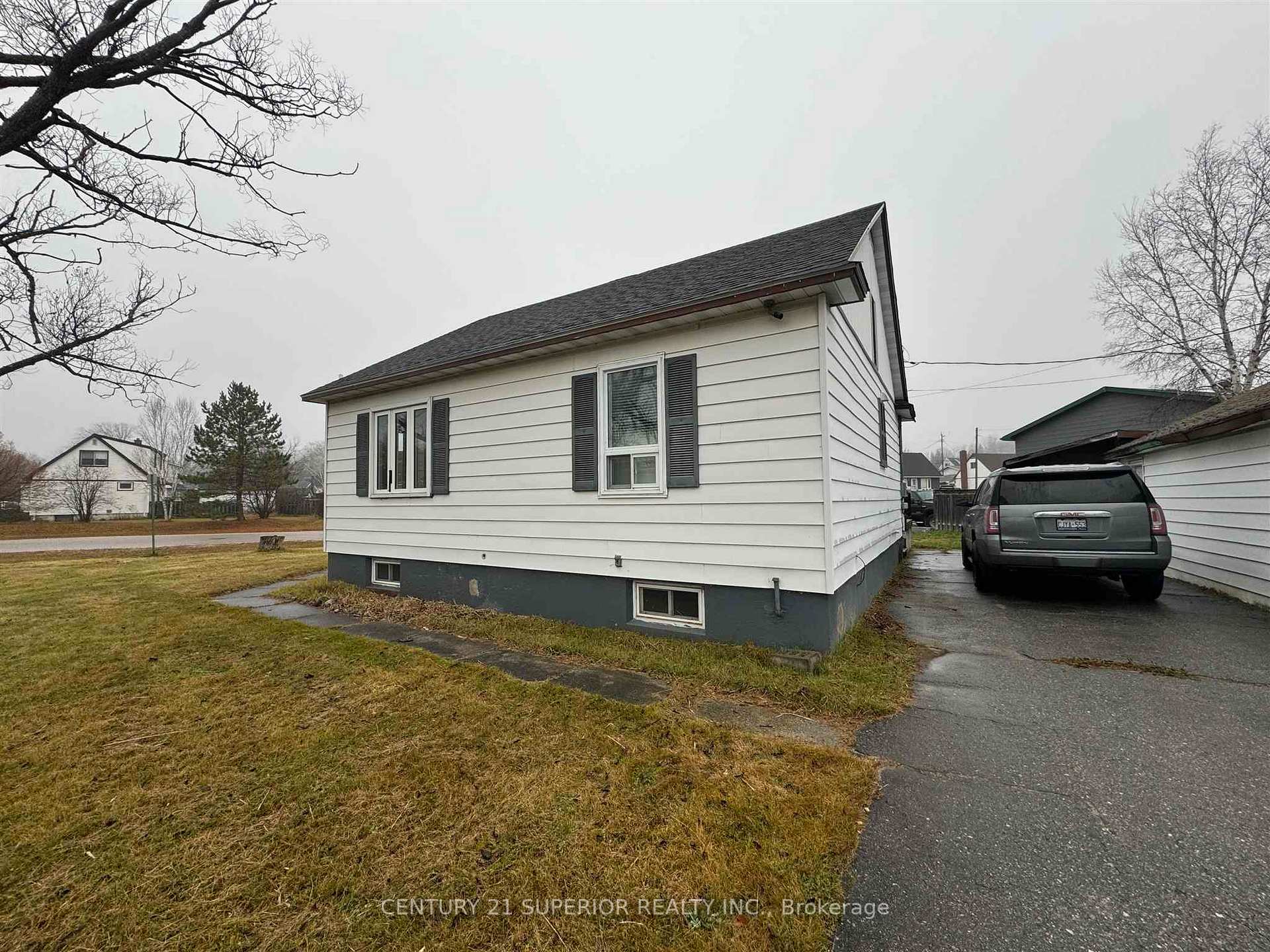 Photo 4 of 1 Shingwauk Drive, Manitouwadge — HOMEH