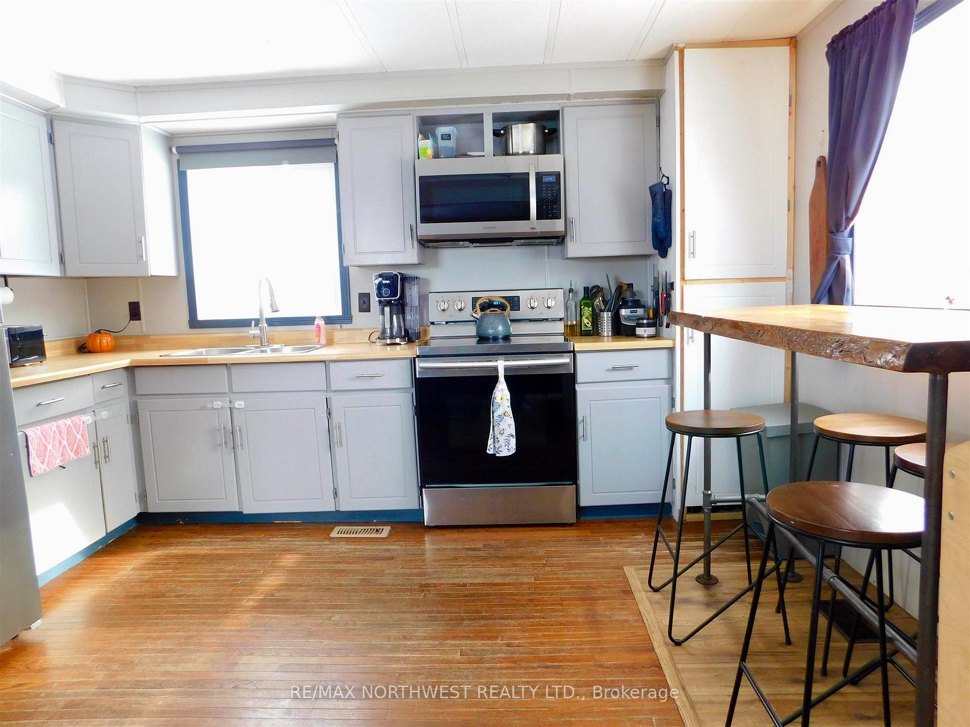 Photo 7 of 236 Davies Street, Ignace — HOMEH