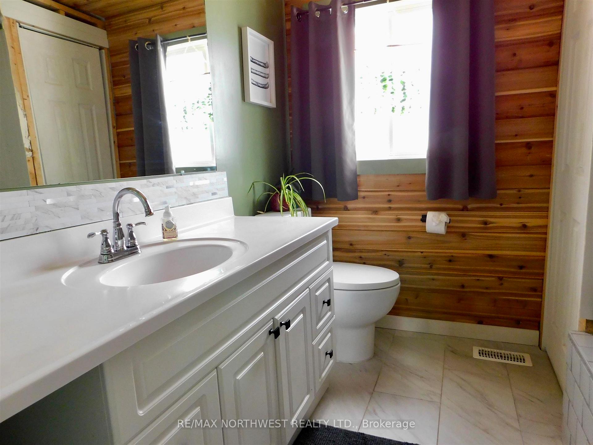 Photo 13 of 236 Davies Street, Ignace — HOMEH