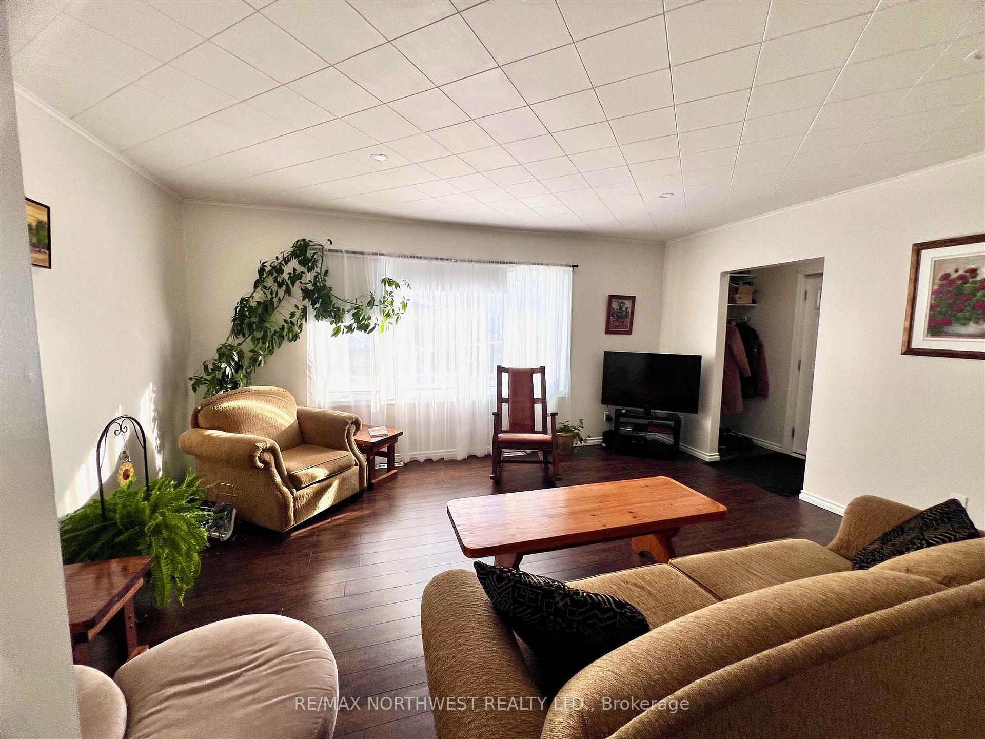 Photo 3 of 140 Regina Avenue, Kenora, Ride Out — HOMEH