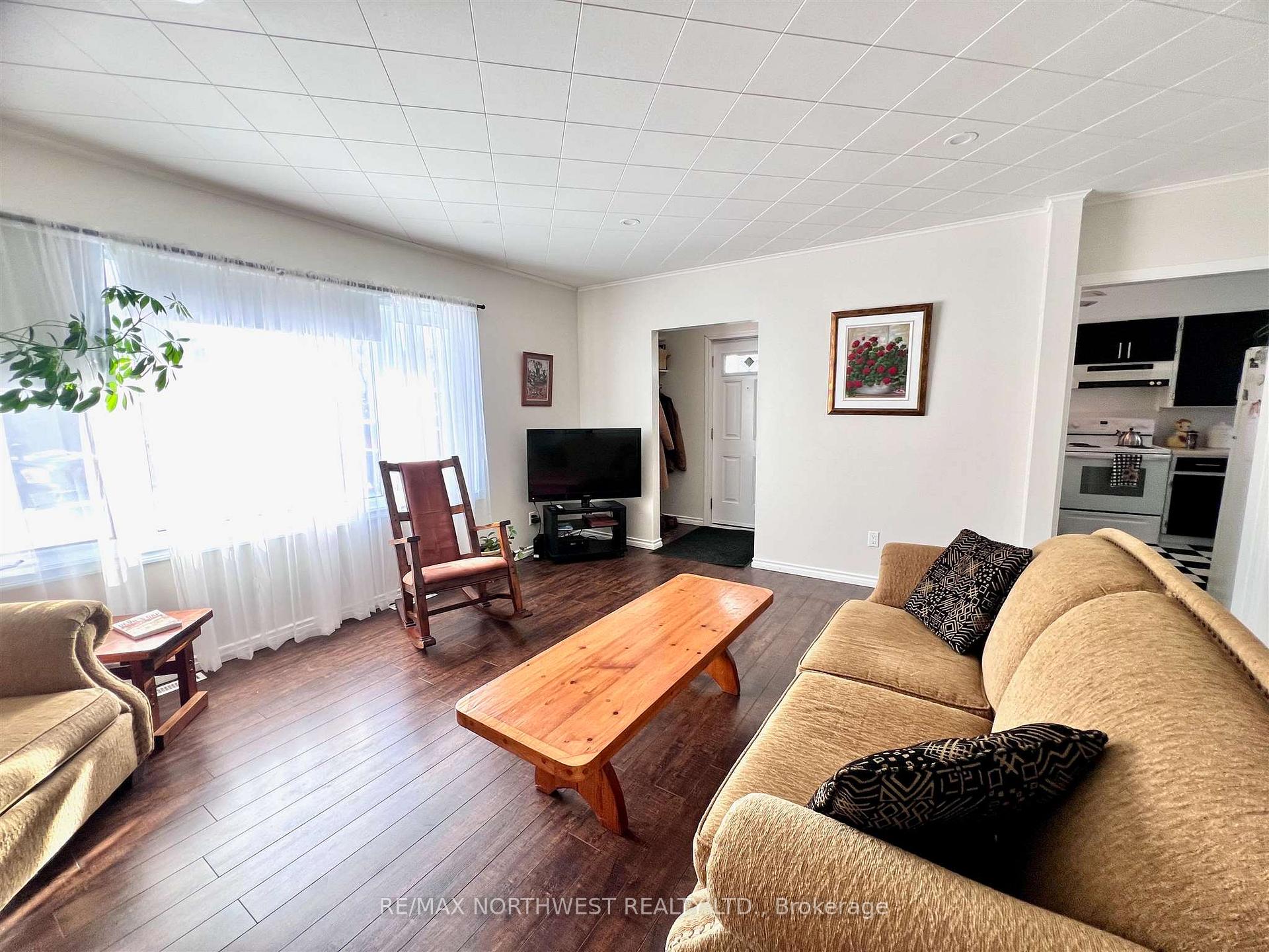 Photo 4 of 140 Regina Avenue, Kenora, Ride Out — HOMEH
