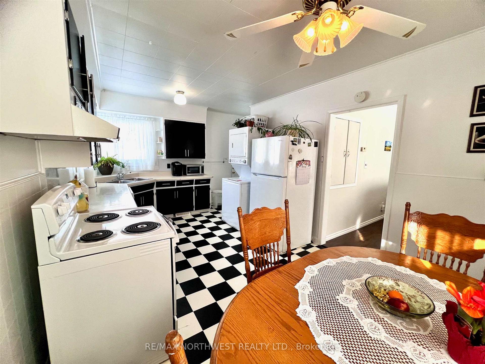 Photo 13 of 140 Regina Avenue, Kenora, Ride Out — HOMEH