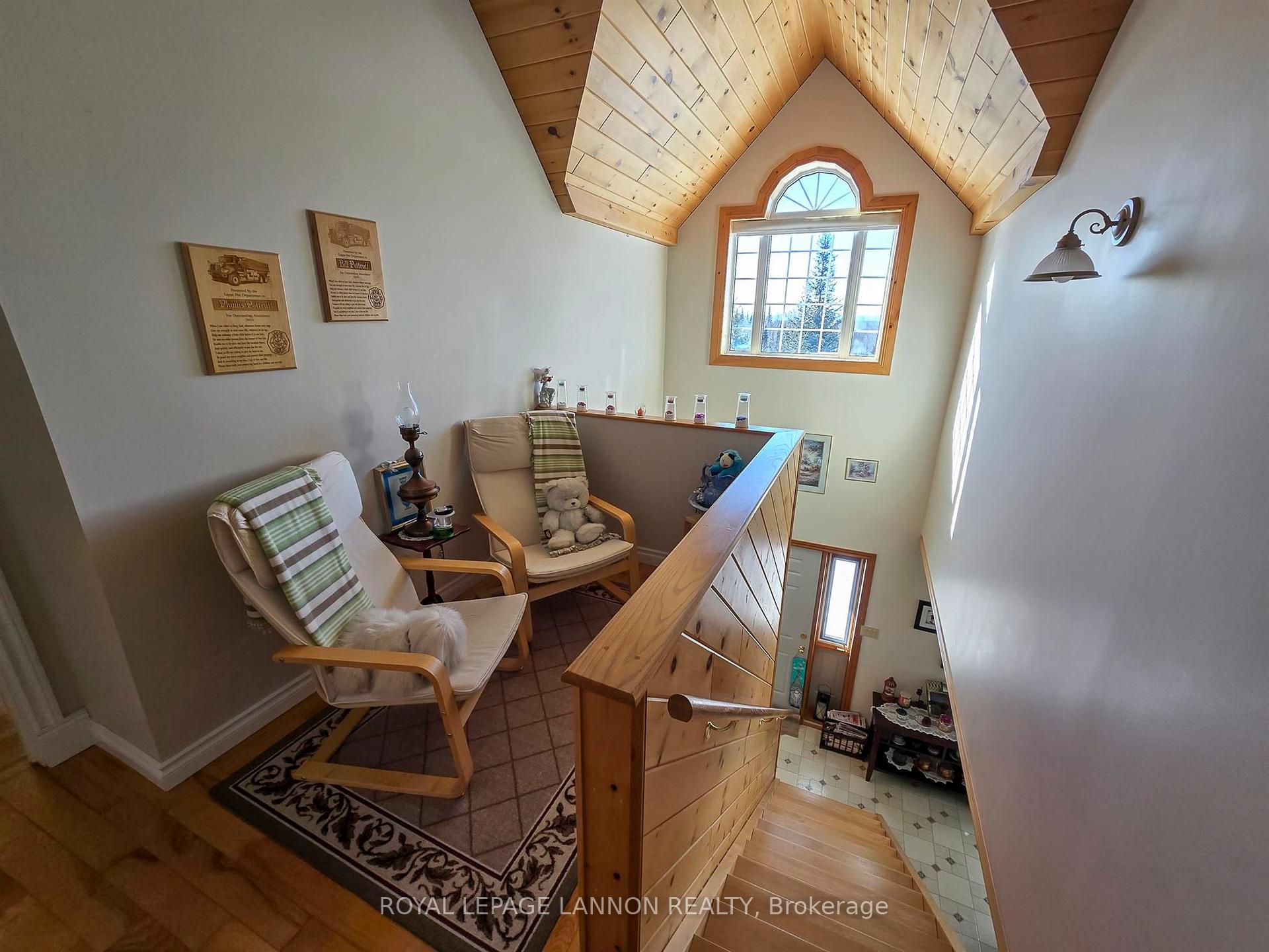 Photo 11 of 1336 Hazelwood Drive, Thunder Bay Remote Area, Gorham — HOMEH