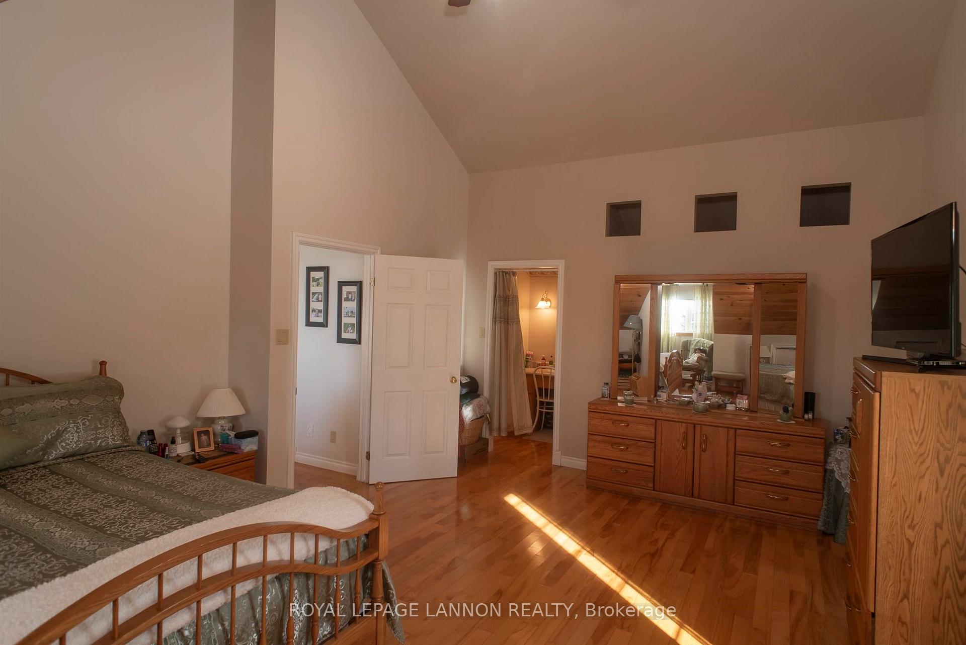 Photo 37 of 1336 Hazelwood Drive, Thunder Bay Remote Area, Gorham — HOMEH