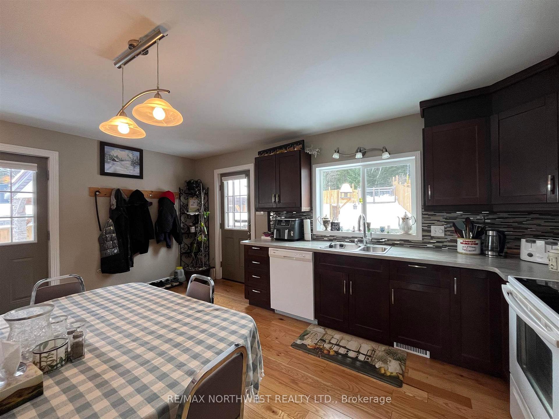 Photo 6 of 53 Drewry Drive, Kenora, Pinecrest — HOMEH