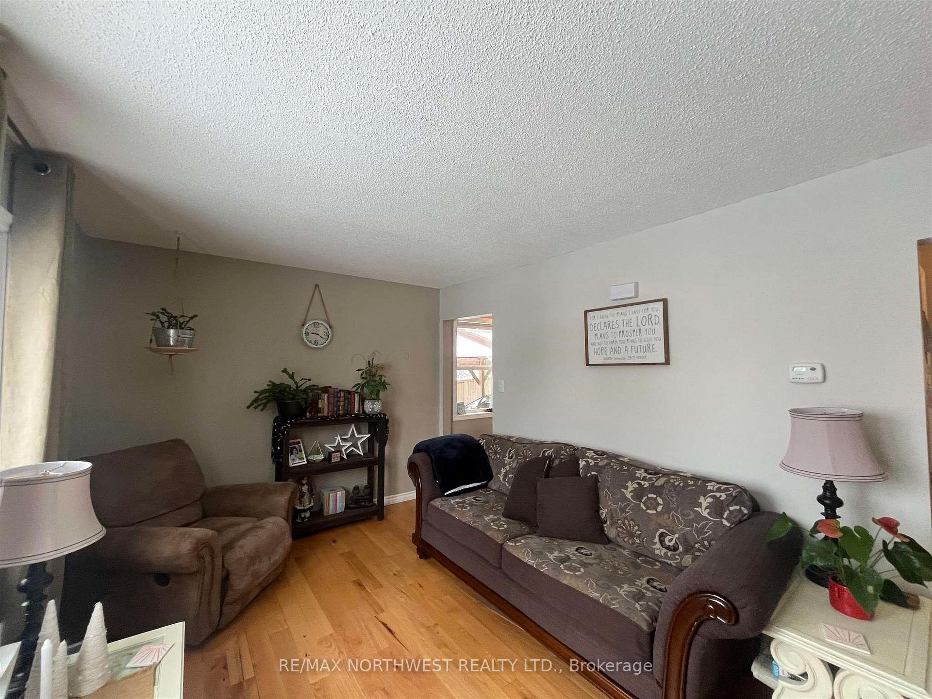 Photo 8 of 53 Drewry Drive, Kenora, Pinecrest — HOMEH