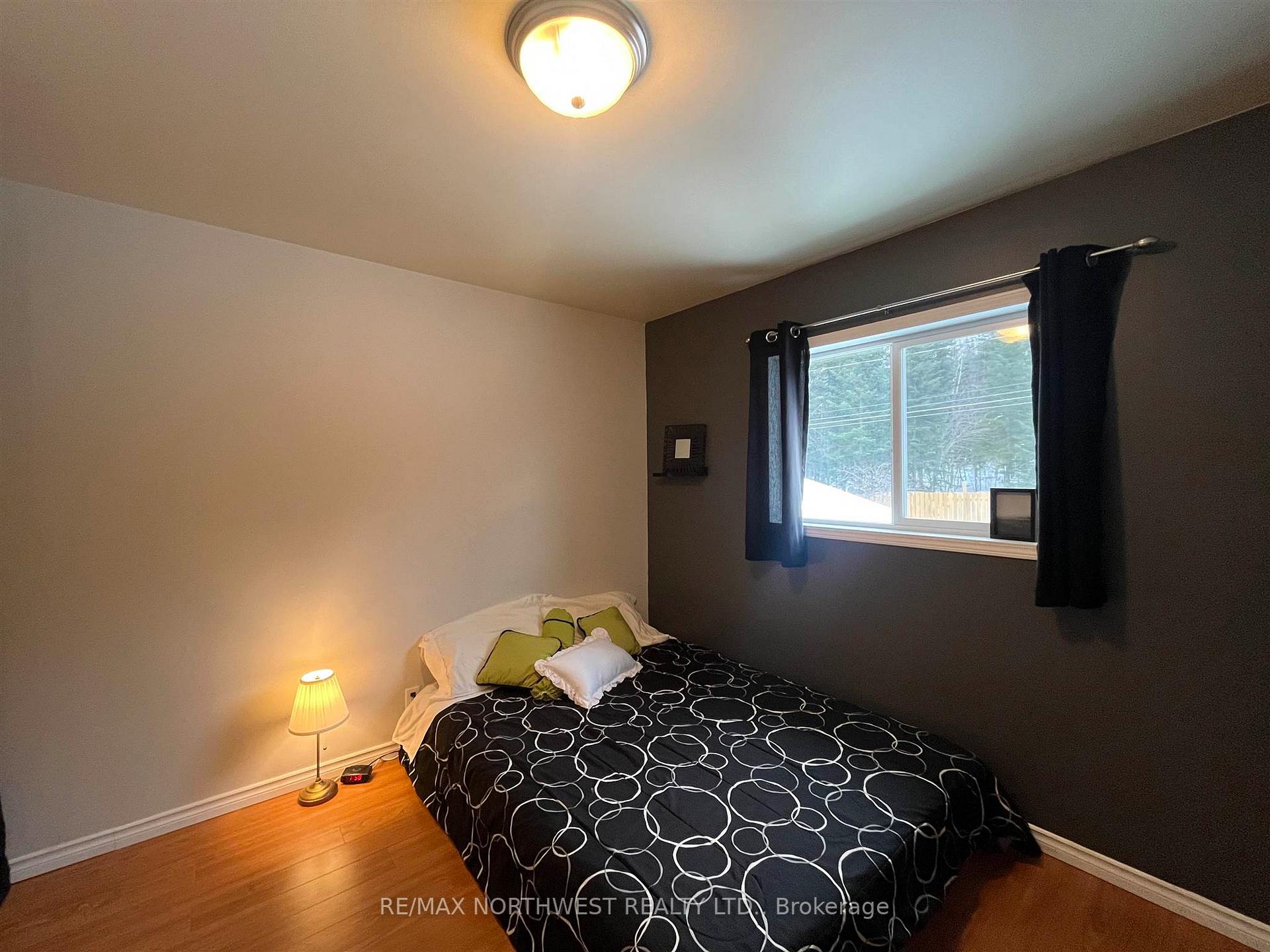Photo 25 of 53 Drewry Drive, Kenora, Pinecrest — HOMEH