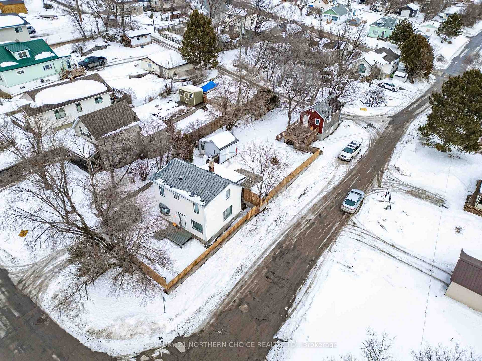 Photo 1 of 101 & 101 1/2 Mascott Ave, Kenora, Ride Out — HOMEH