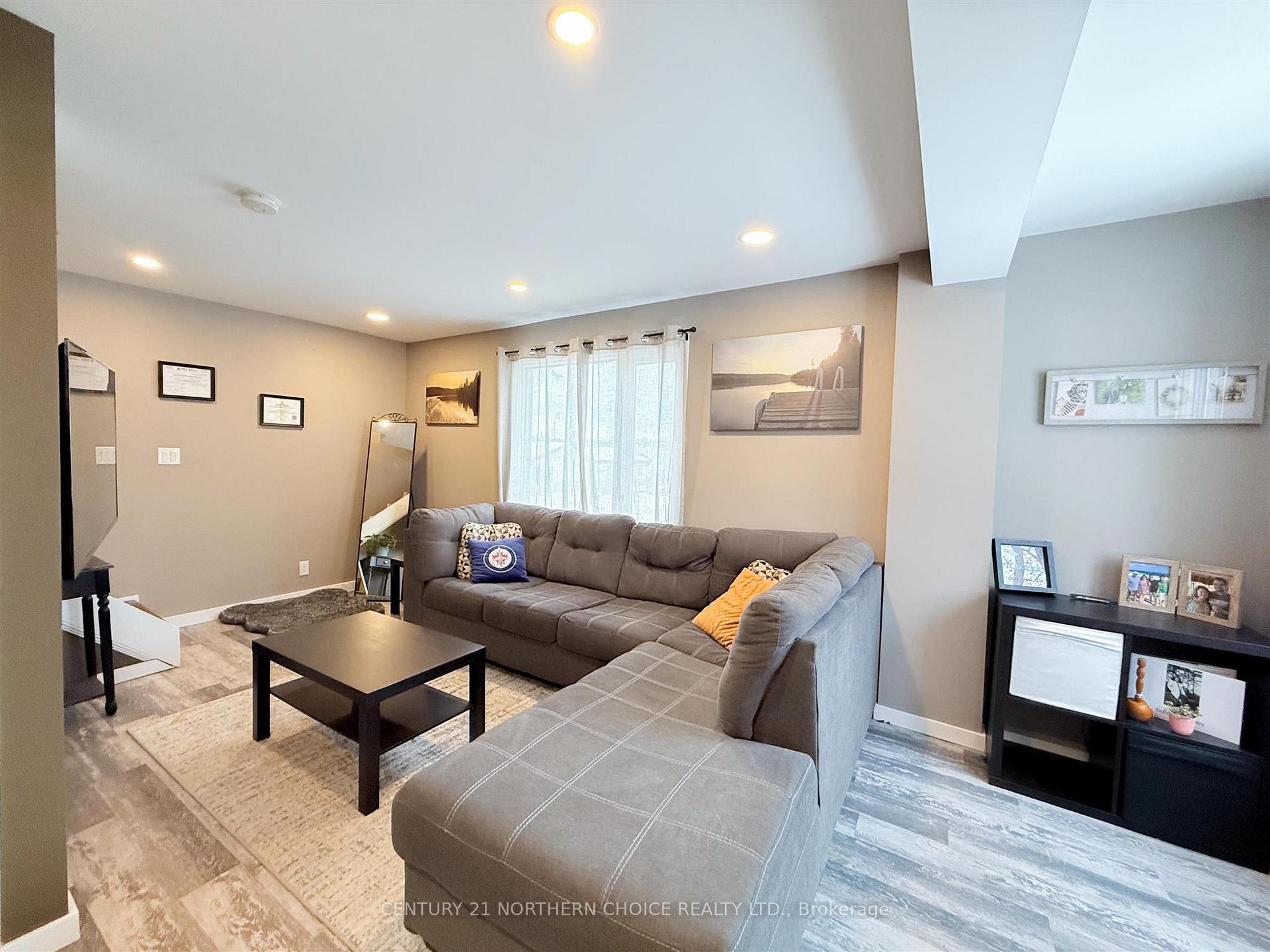 Photo 5 of 101 & 101 1/2 Mascott Ave, Kenora, Ride Out — HOMEH
