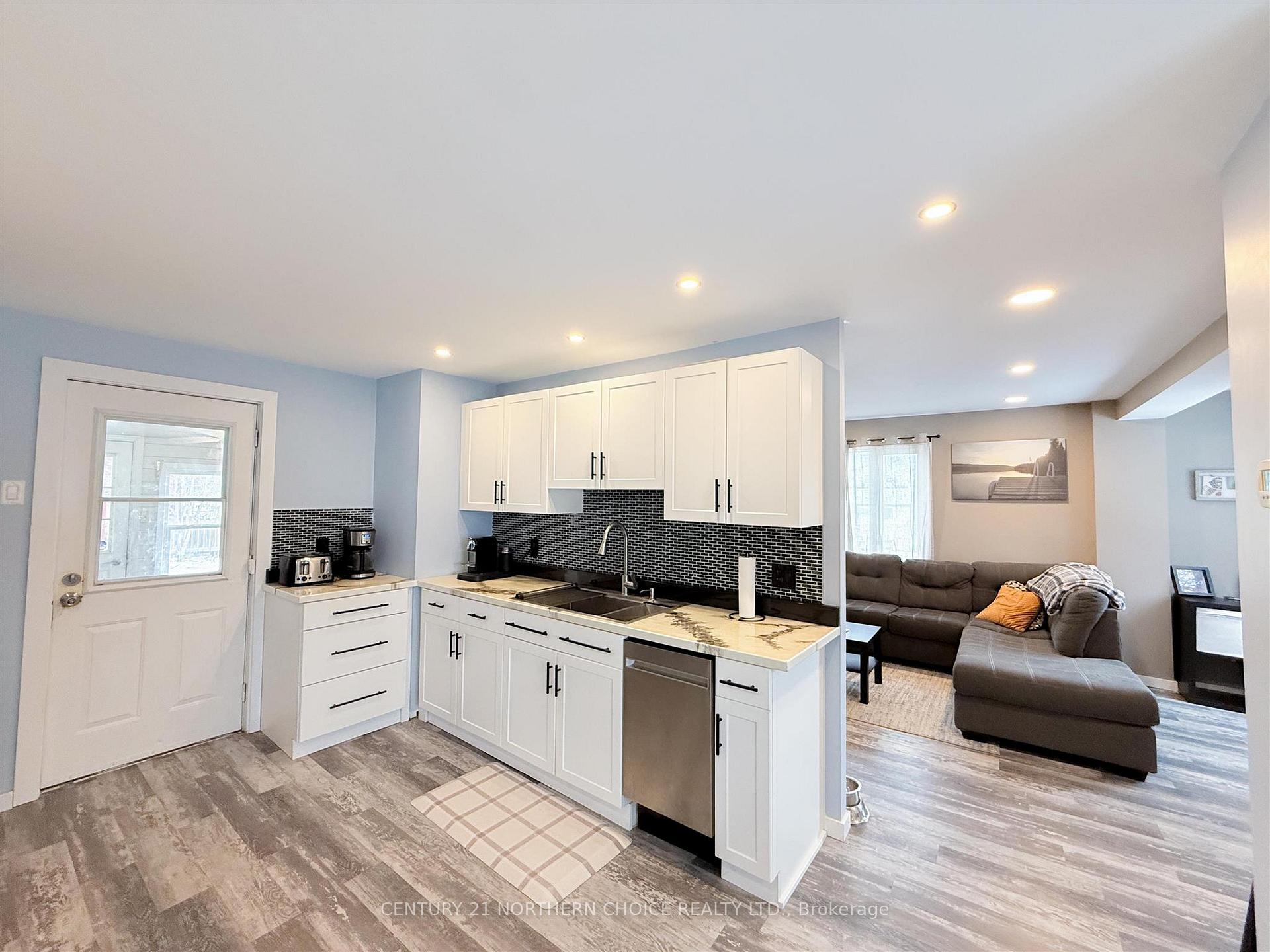Photo 7 of 101 & 101 1/2 Mascott Ave, Kenora, Ride Out — HOMEH