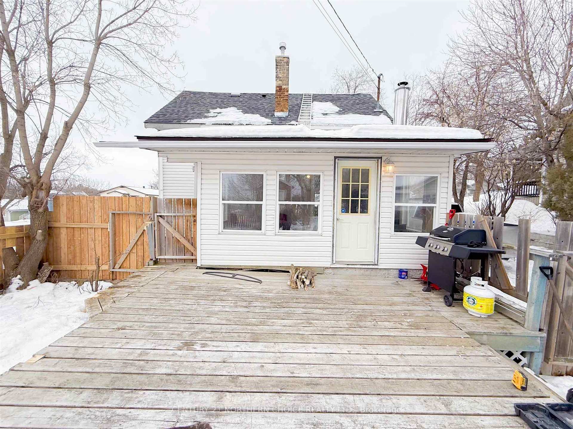 Photo 14 of 101 & 101 1/2 Mascott Ave, Kenora, Ride Out — HOMEH