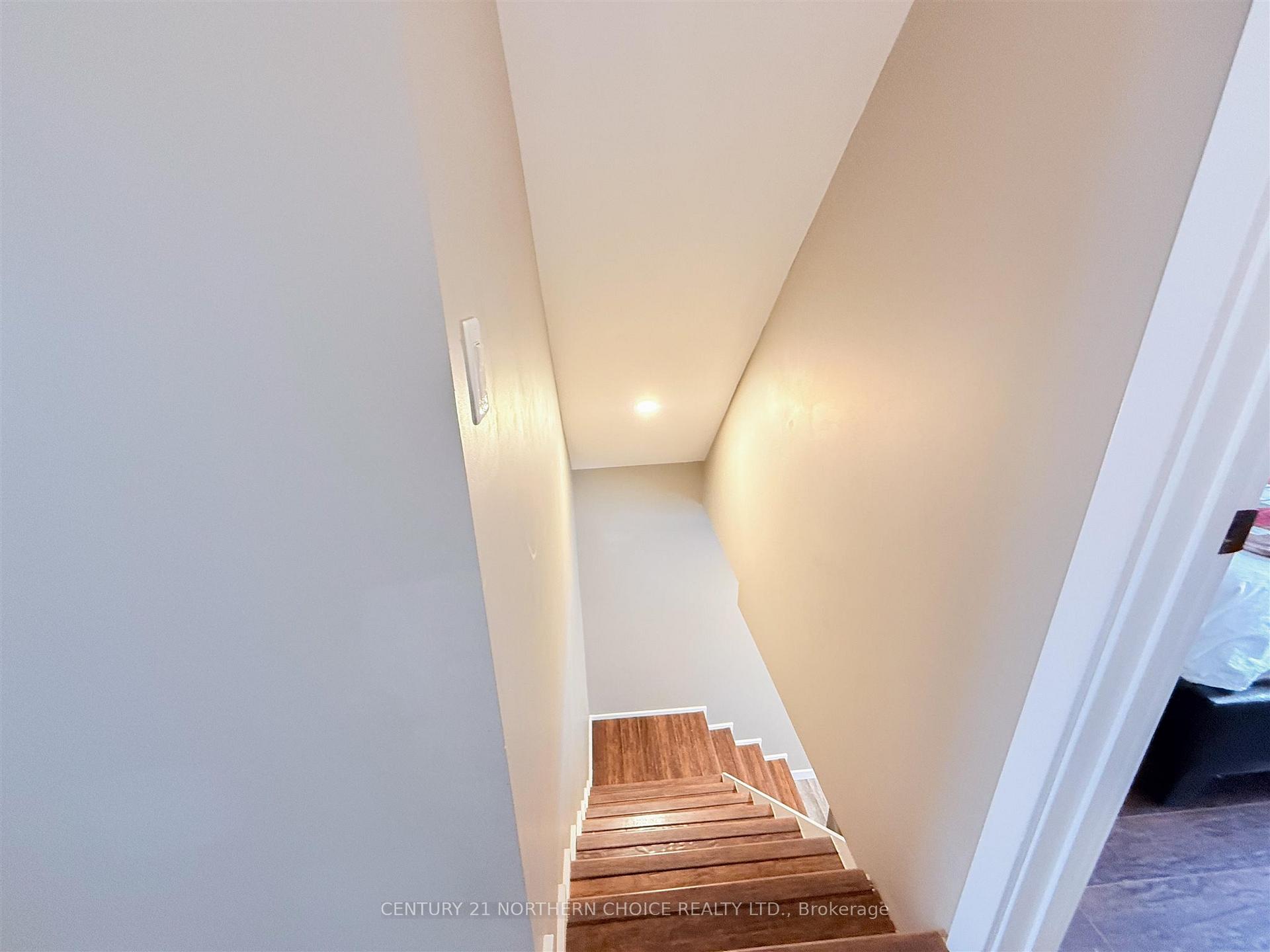 Photo 15 of 101 & 101 1/2 Mascott Ave, Kenora, Ride Out — HOMEH