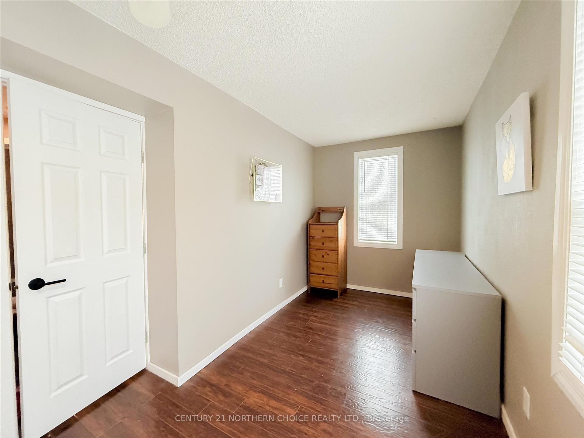 Photo 17 of 101 & 101 1/2 Mascott Ave, Kenora, Ride Out — HOMEH