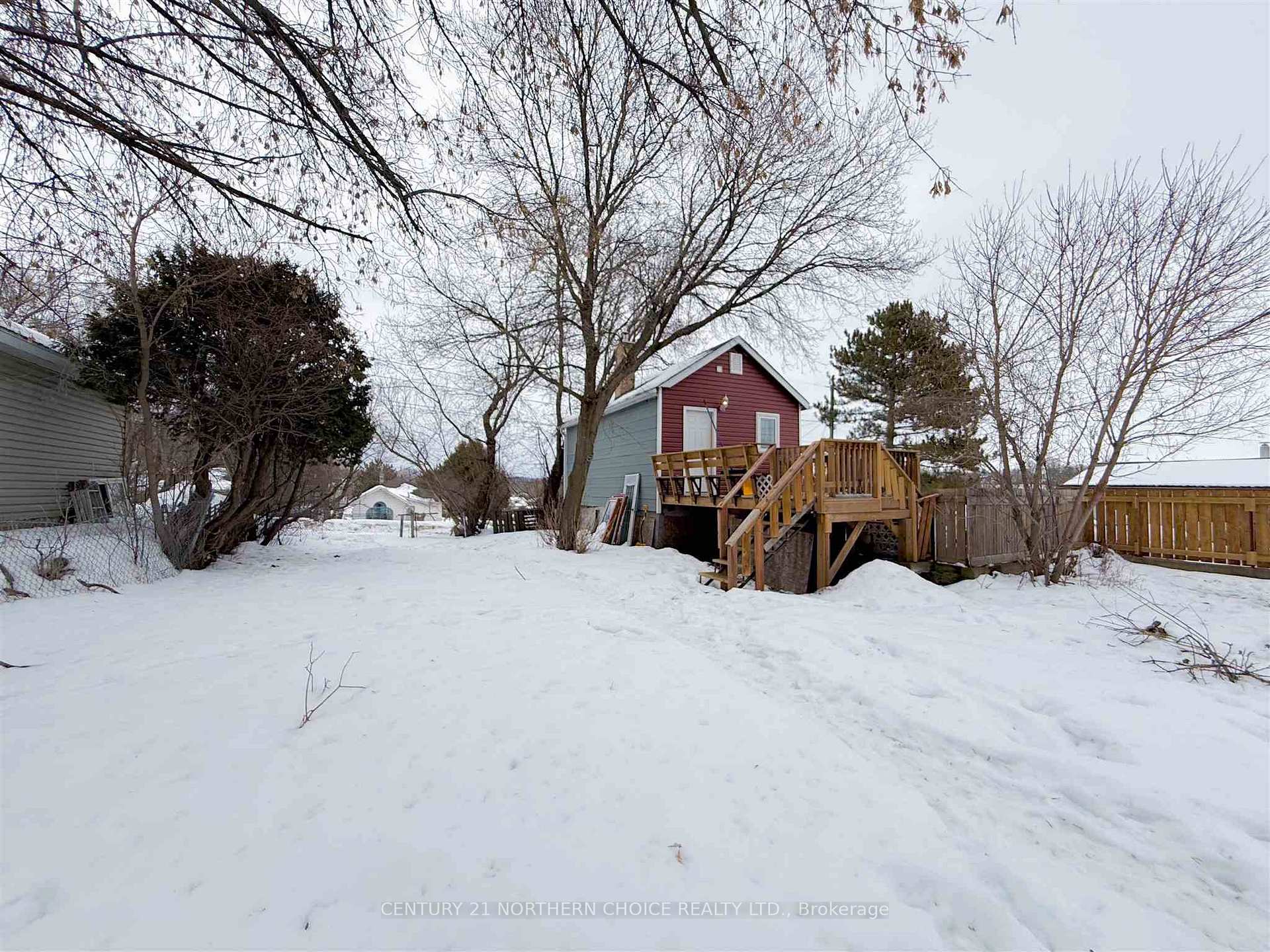 Photo 27 of 101 & 101 1/2 Mascott Ave, Kenora, Ride Out — HOMEH
