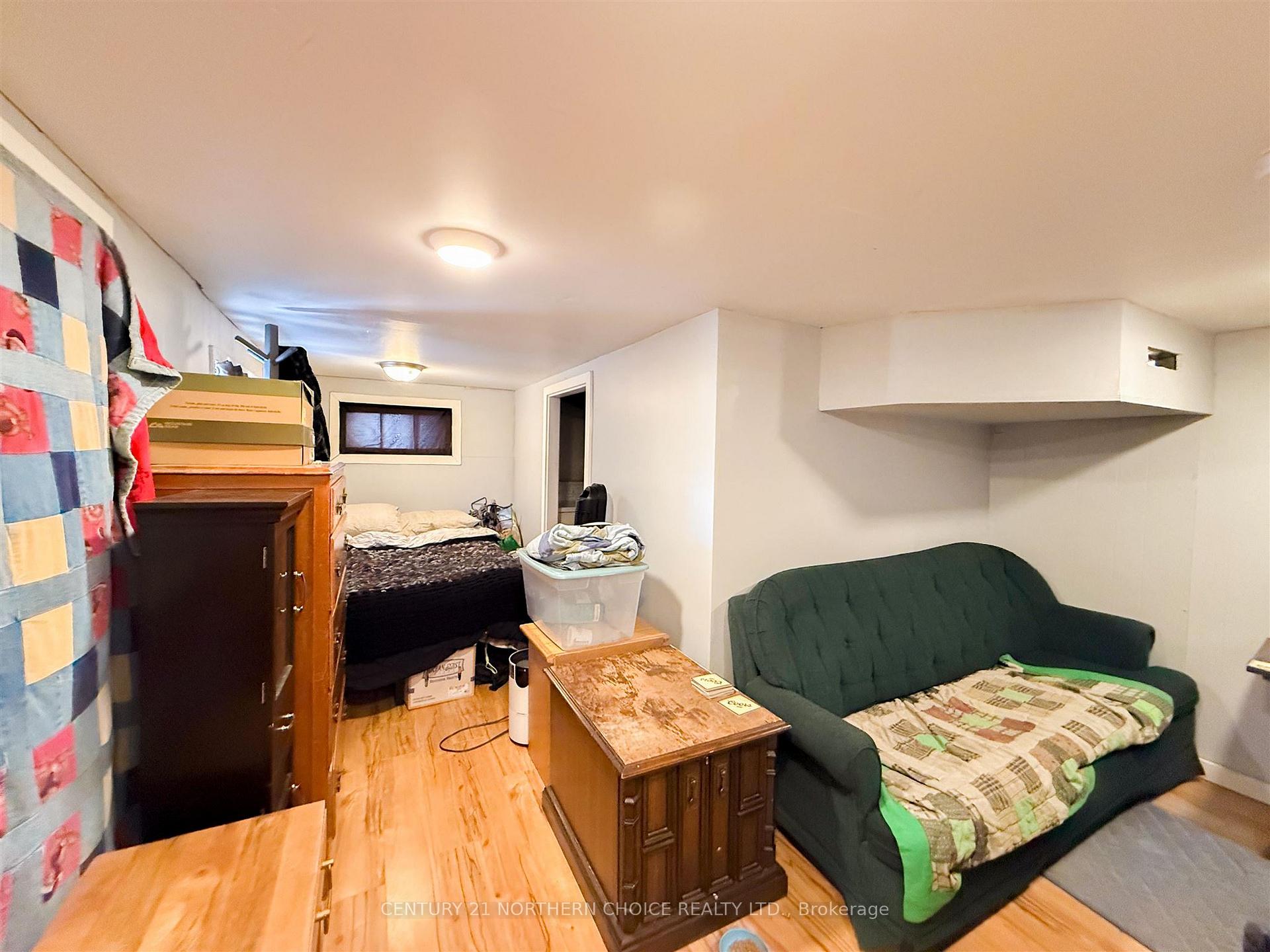 Photo 37 of 101 & 101 1/2 Mascott Ave, Kenora, Ride Out — HOMEH