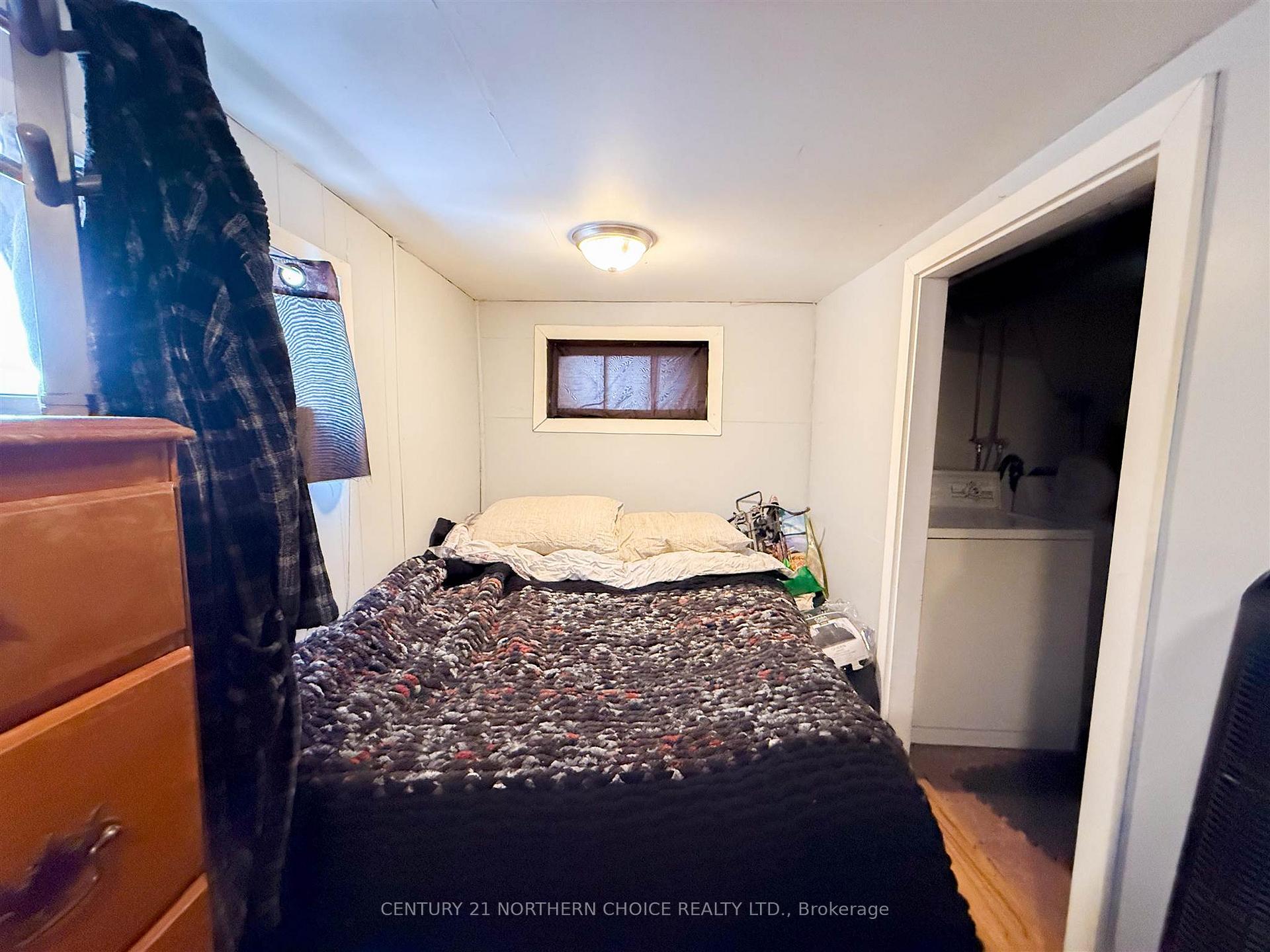 Photo 38 of 101 & 101 1/2 Mascott Ave, Kenora, Ride Out — HOMEH