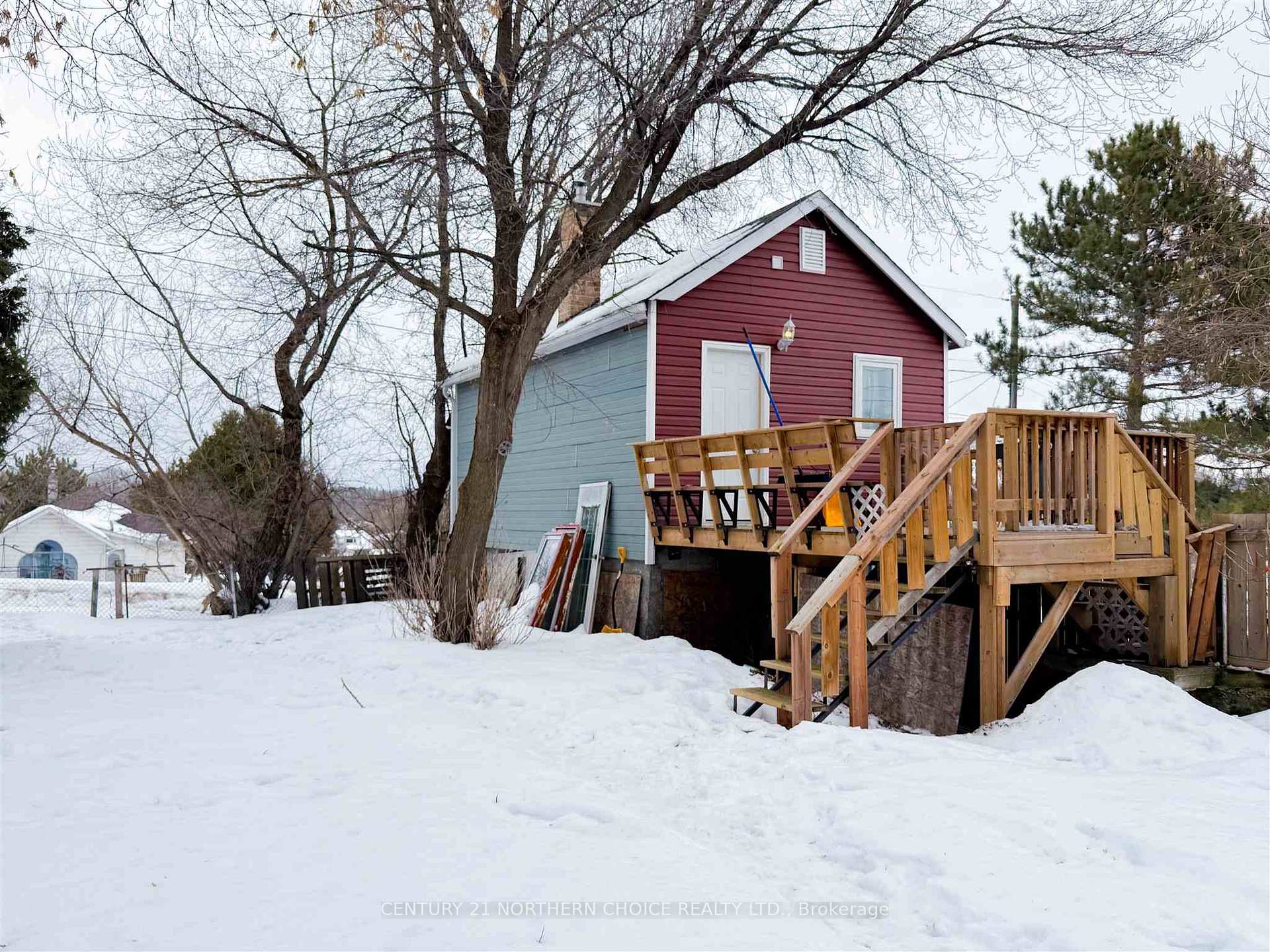 Photo 39 of 101 & 101 1/2 Mascott Ave, Kenora, Ride Out — HOMEH