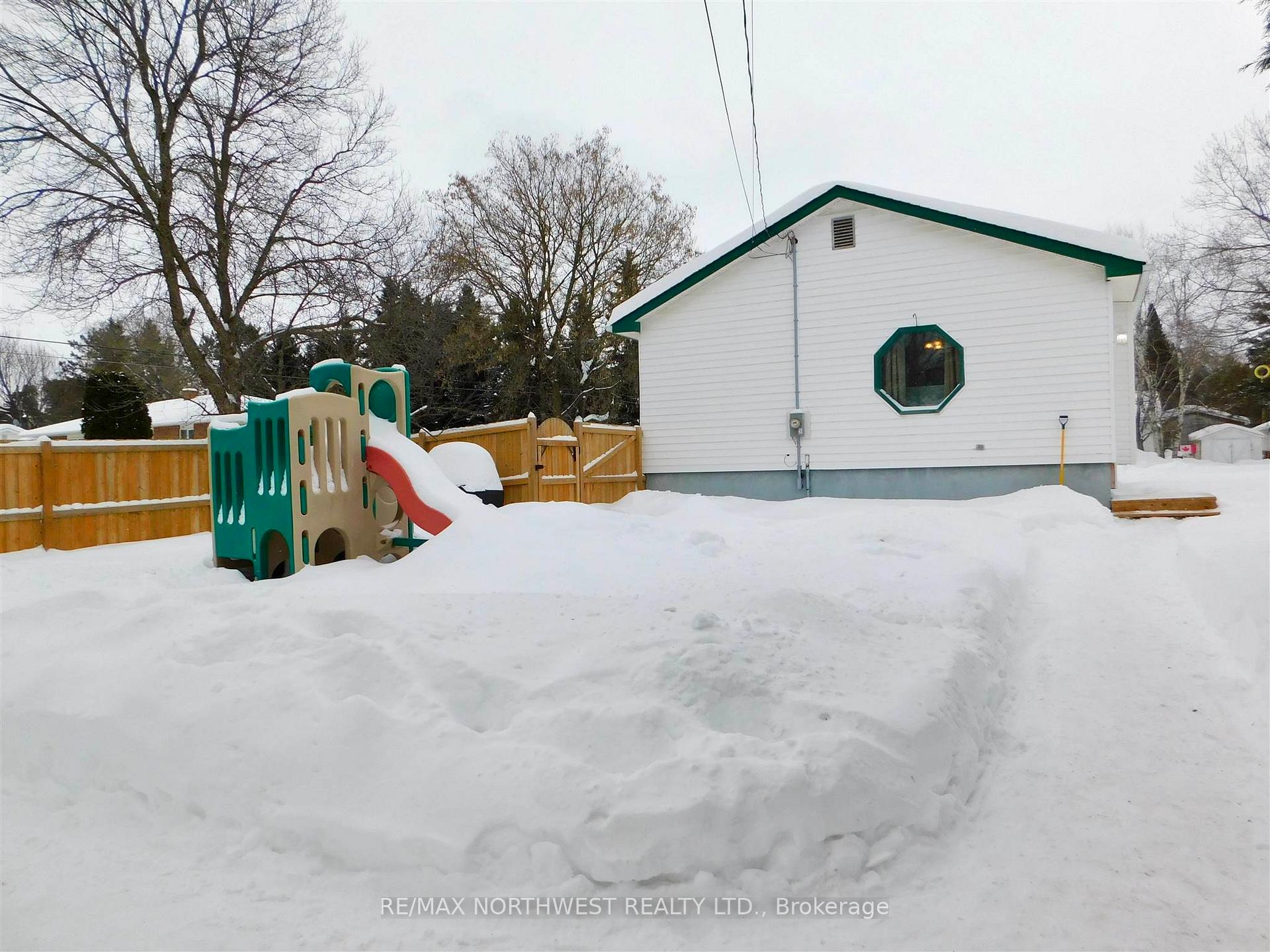 Photo 32 of 219 Wilson Street, Dryden, Milestone — HOMEH
