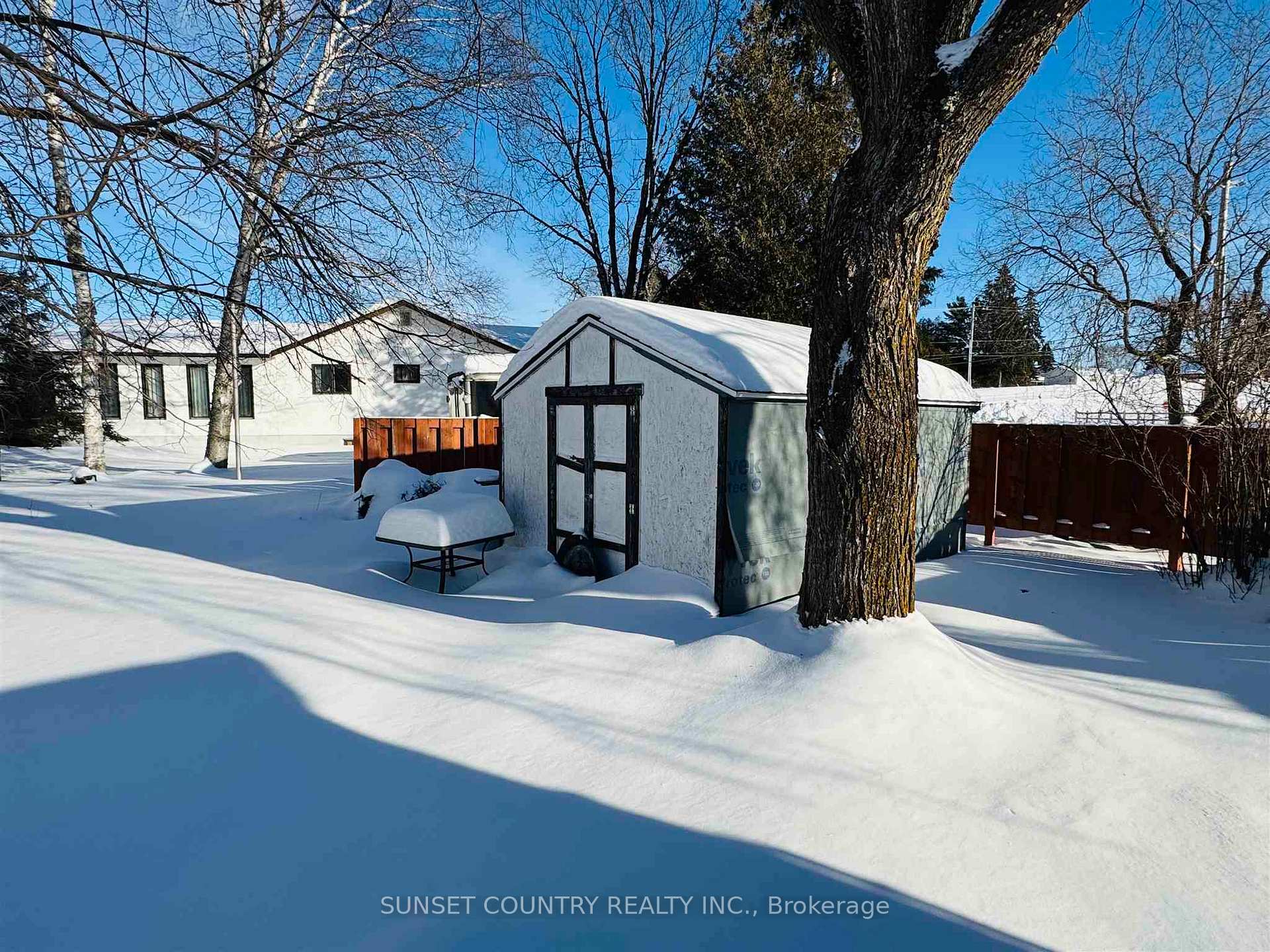 Photo 3 of 215 Earl Avenue, Dryden, Riverview — HOMEH