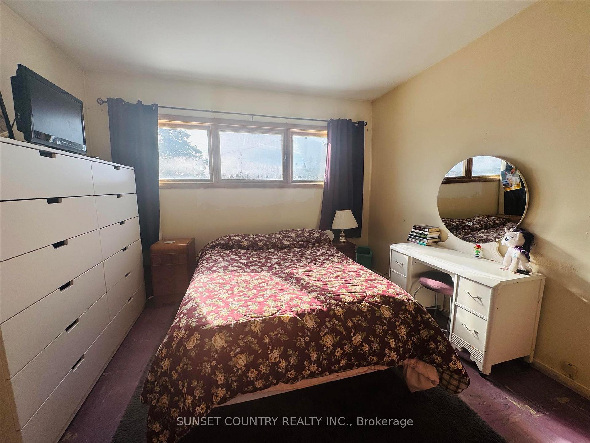 Photo 14 of 215 Earl Avenue, Dryden, Riverview — HOMEH