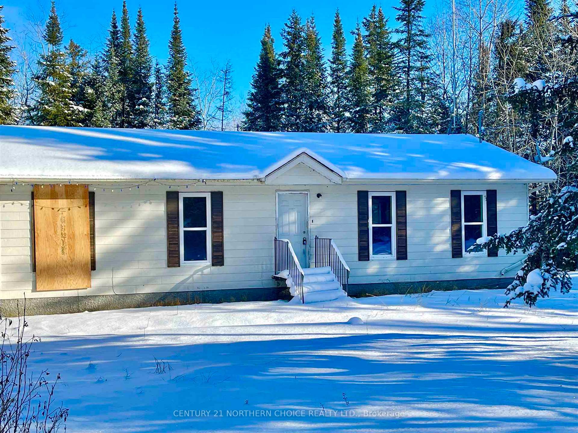 Photo 2 of 61 Shelley Lane, Dryden, Thunder Lake — HOMEH